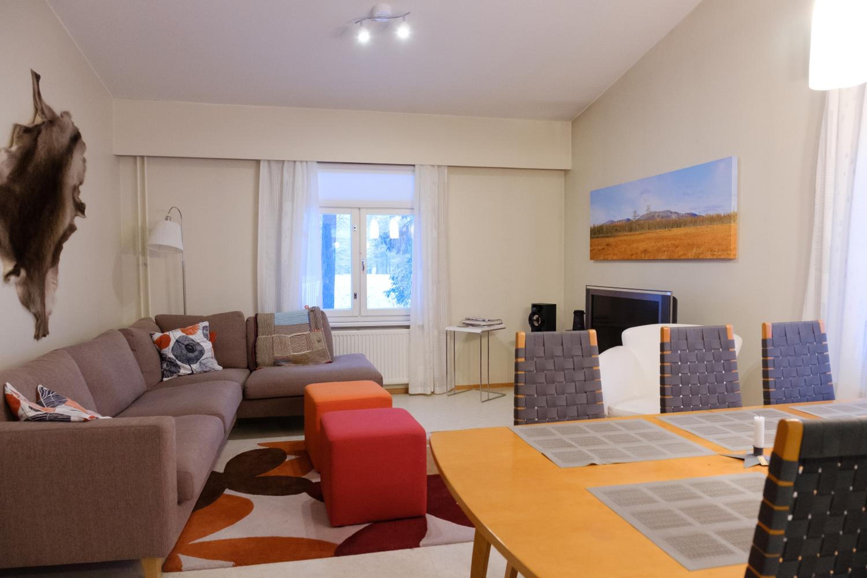 Three-Bedroom House photo 2