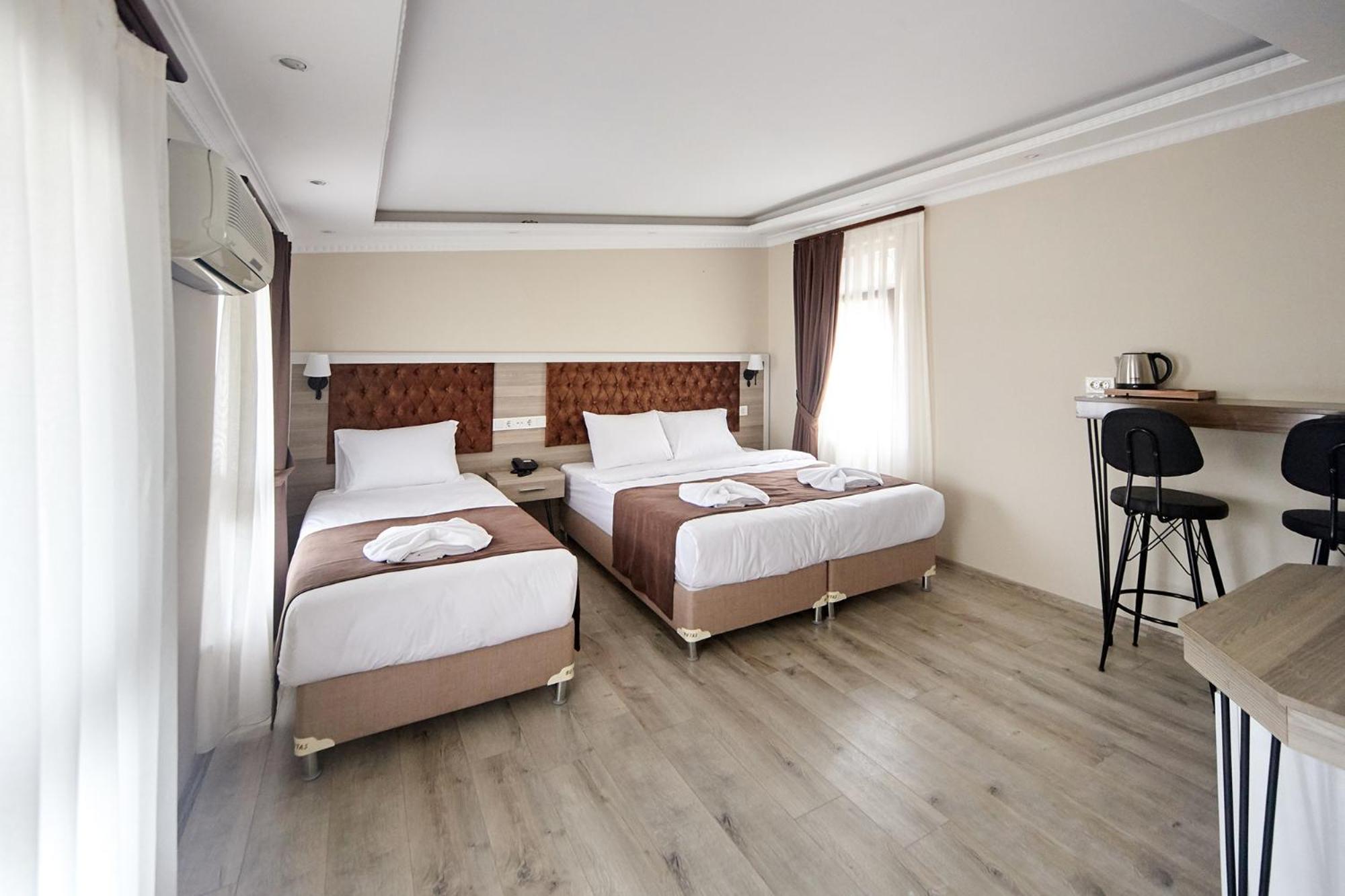 Family Room with Balcony photo 1
