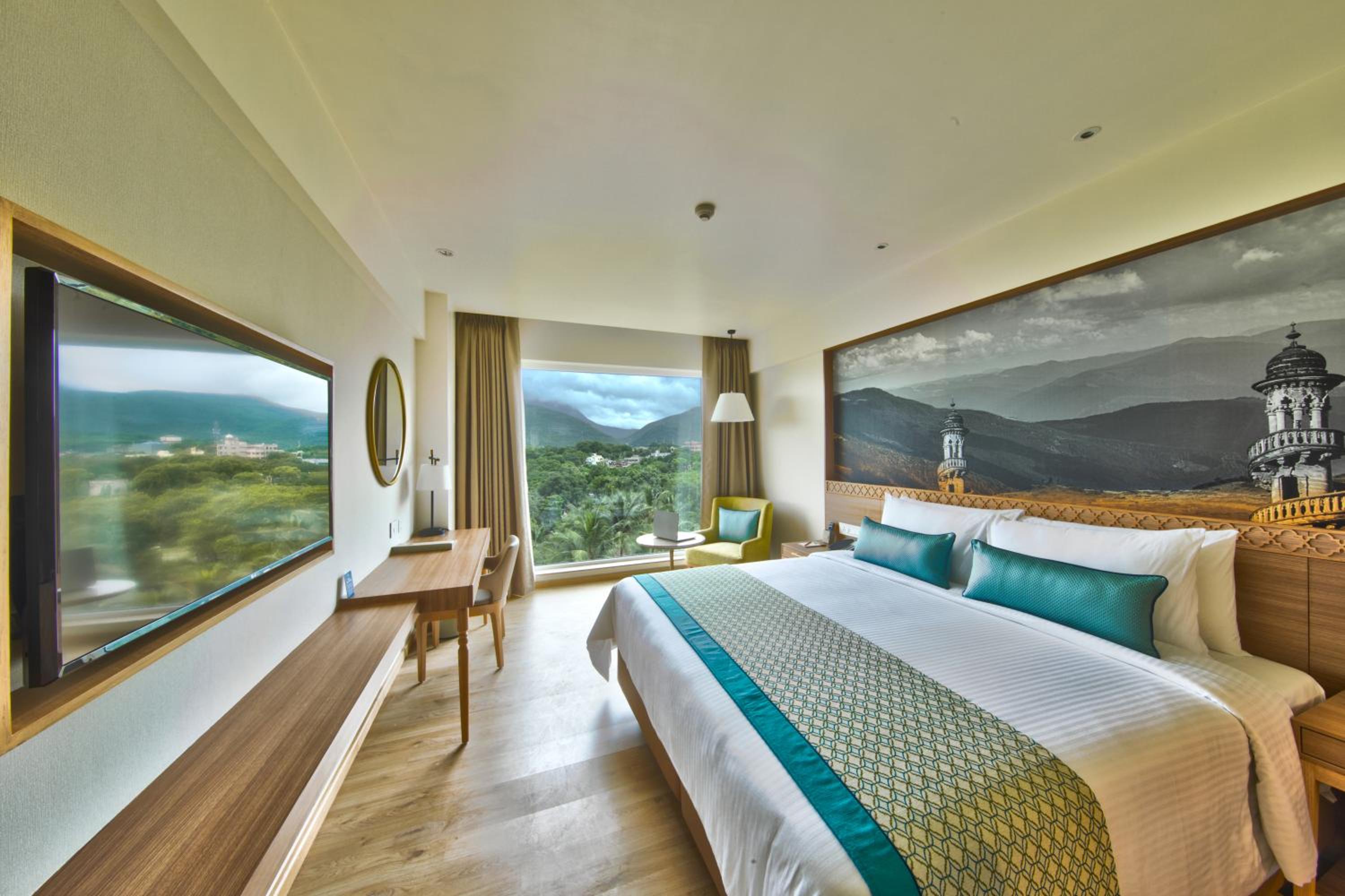 Superior Twin City View Room | Includes 20% off on Spa, 10% off on Laundry - Photo 2