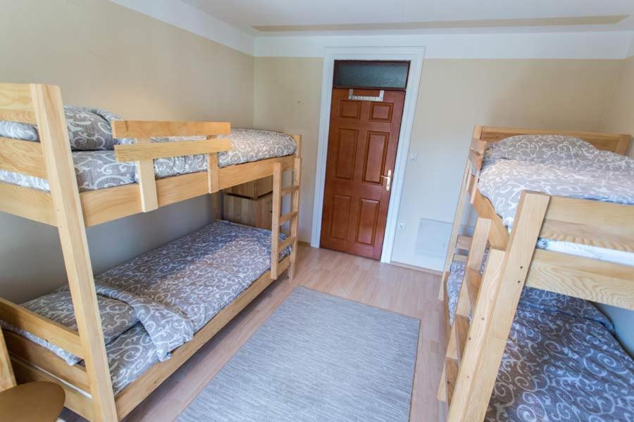 Bed in 4-Bed Mixed Dormitory Room photo 1