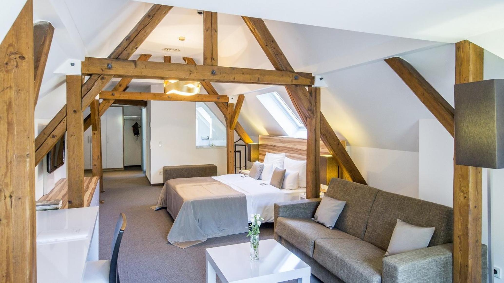 Suite with Terrace - Photo 3