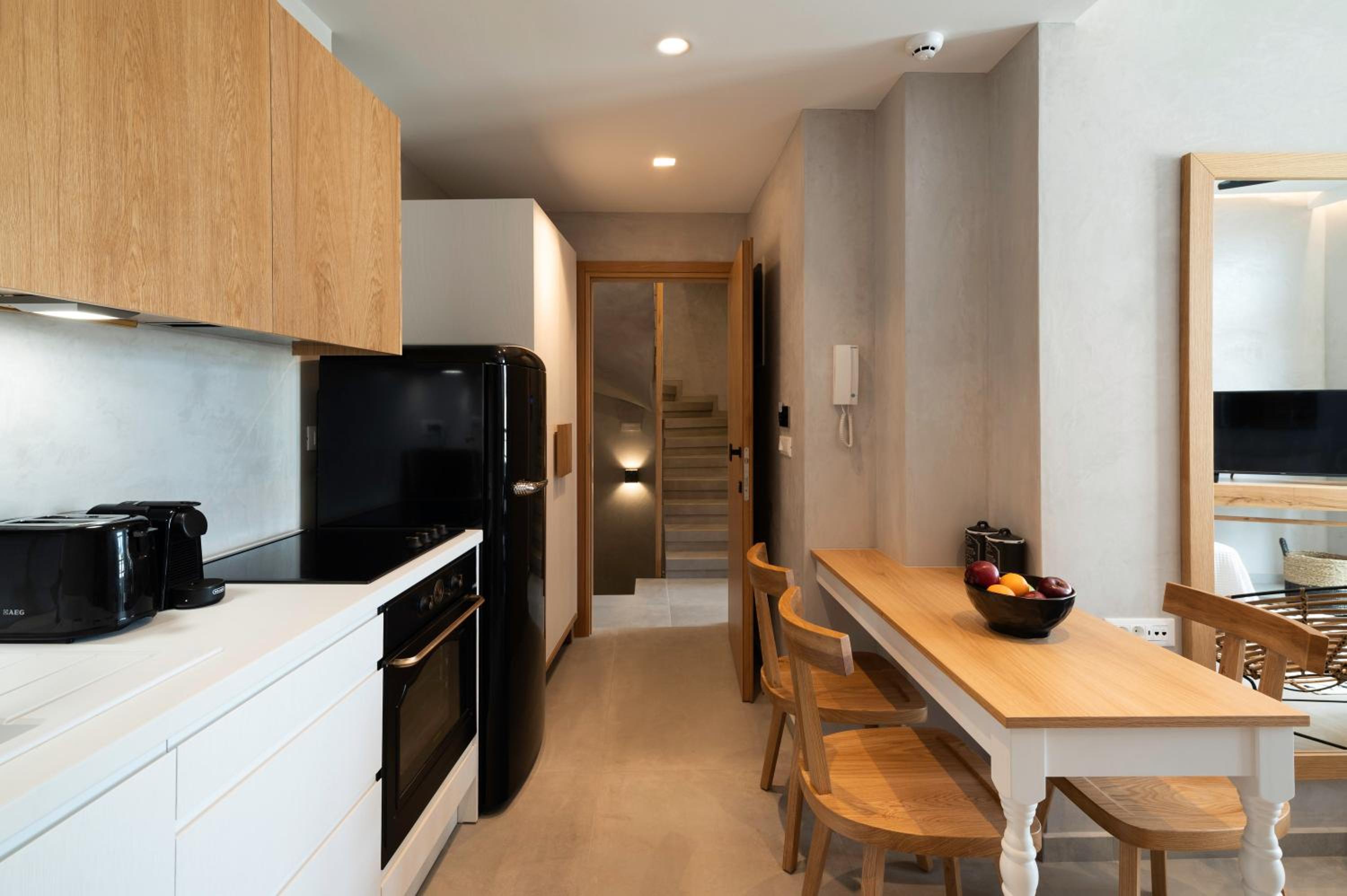 Suite with Old Town View - Photo 12