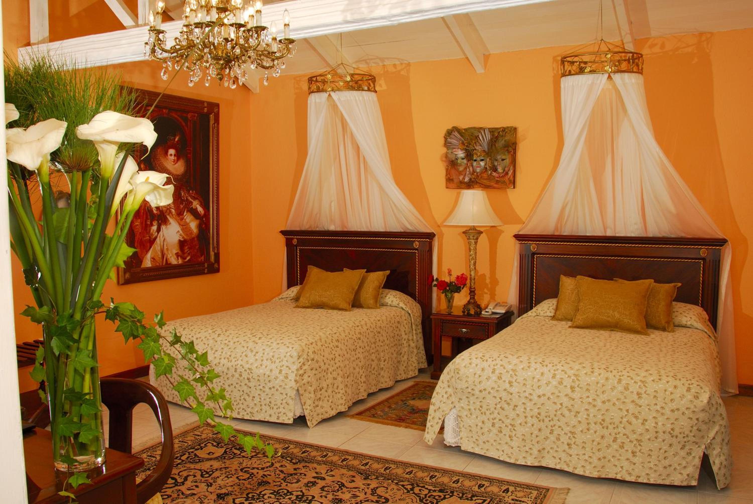 Queen Suite photo 2