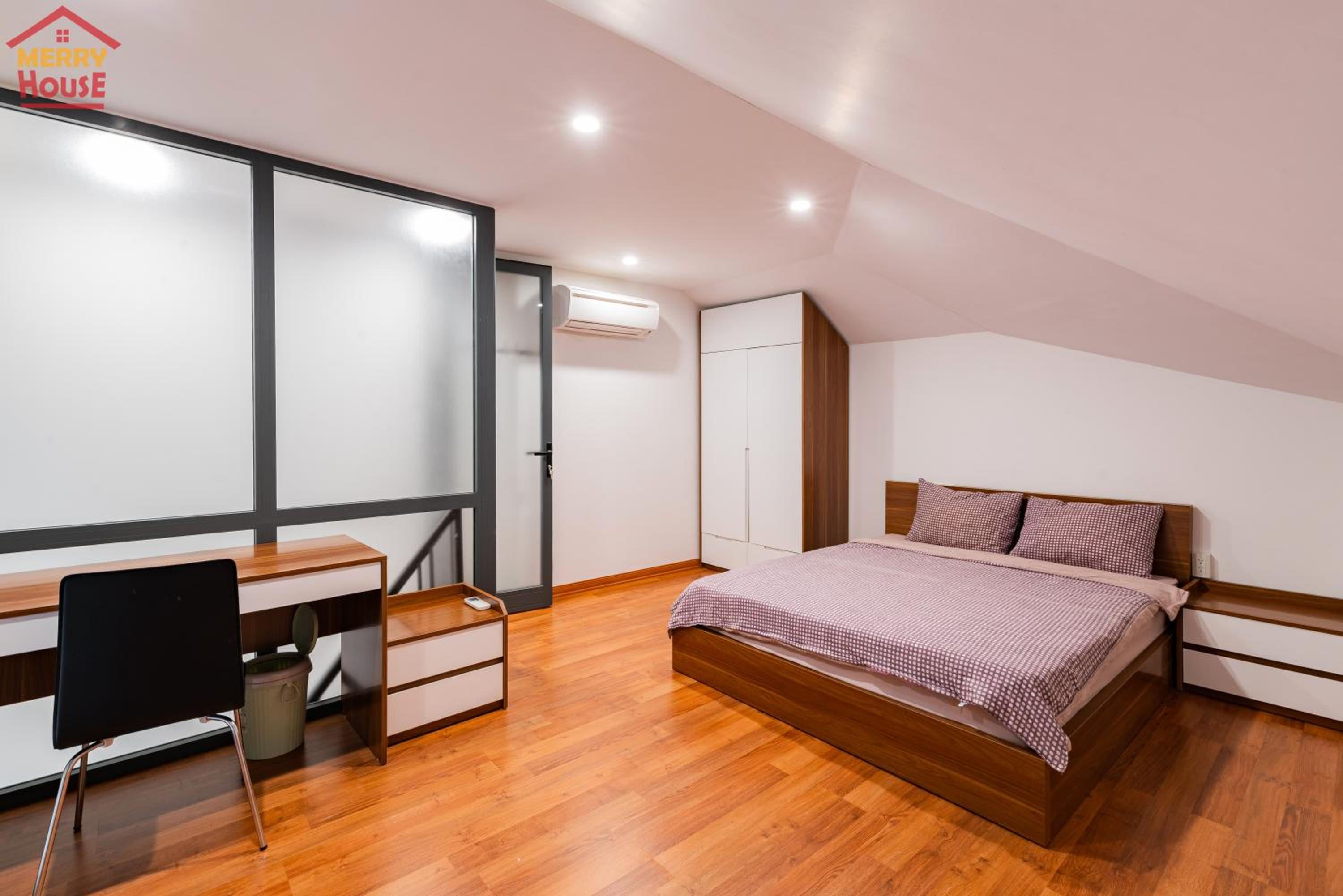 Two-Bedroom Apartment - Photo 18