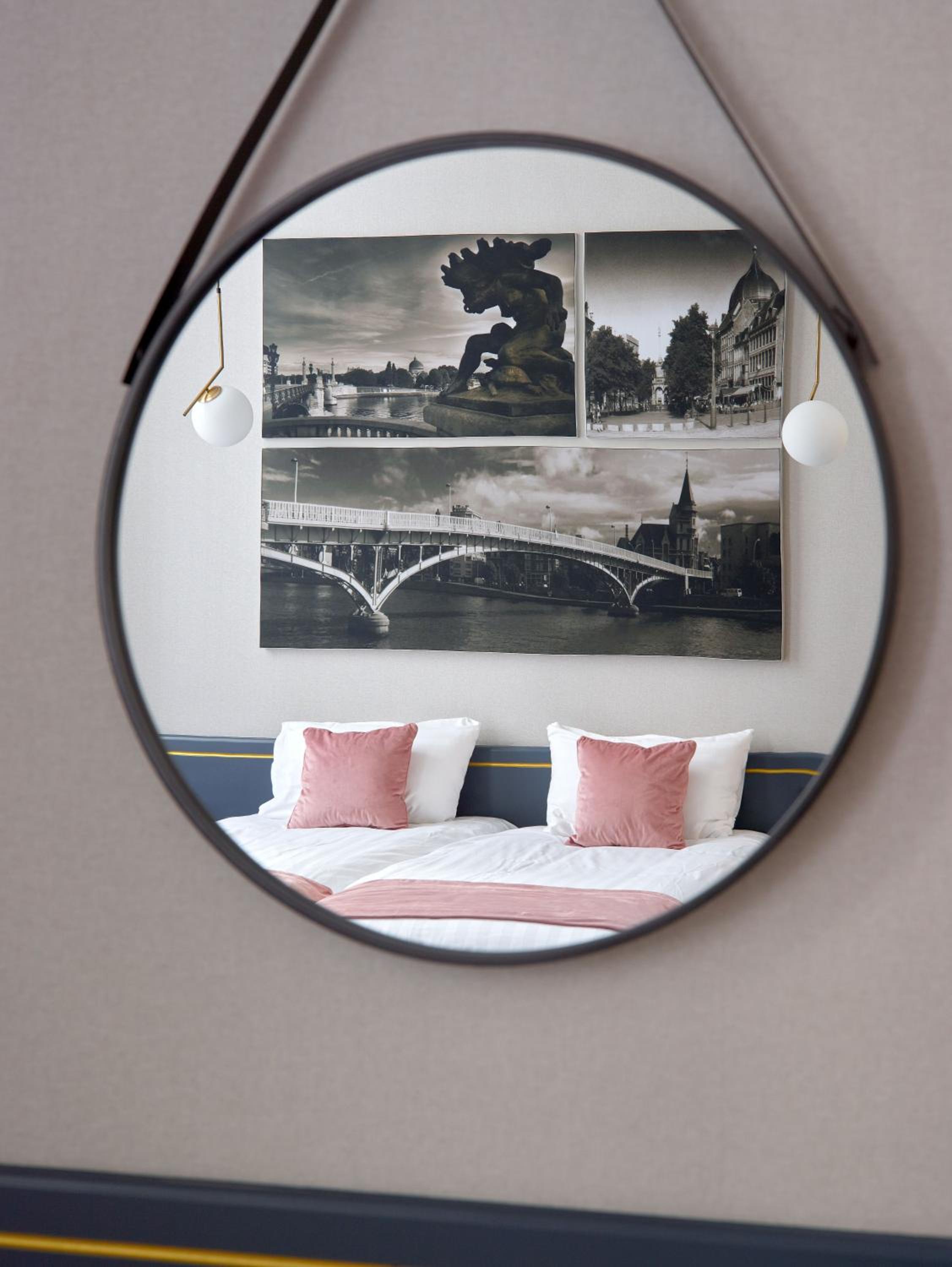 Family Room photo 1