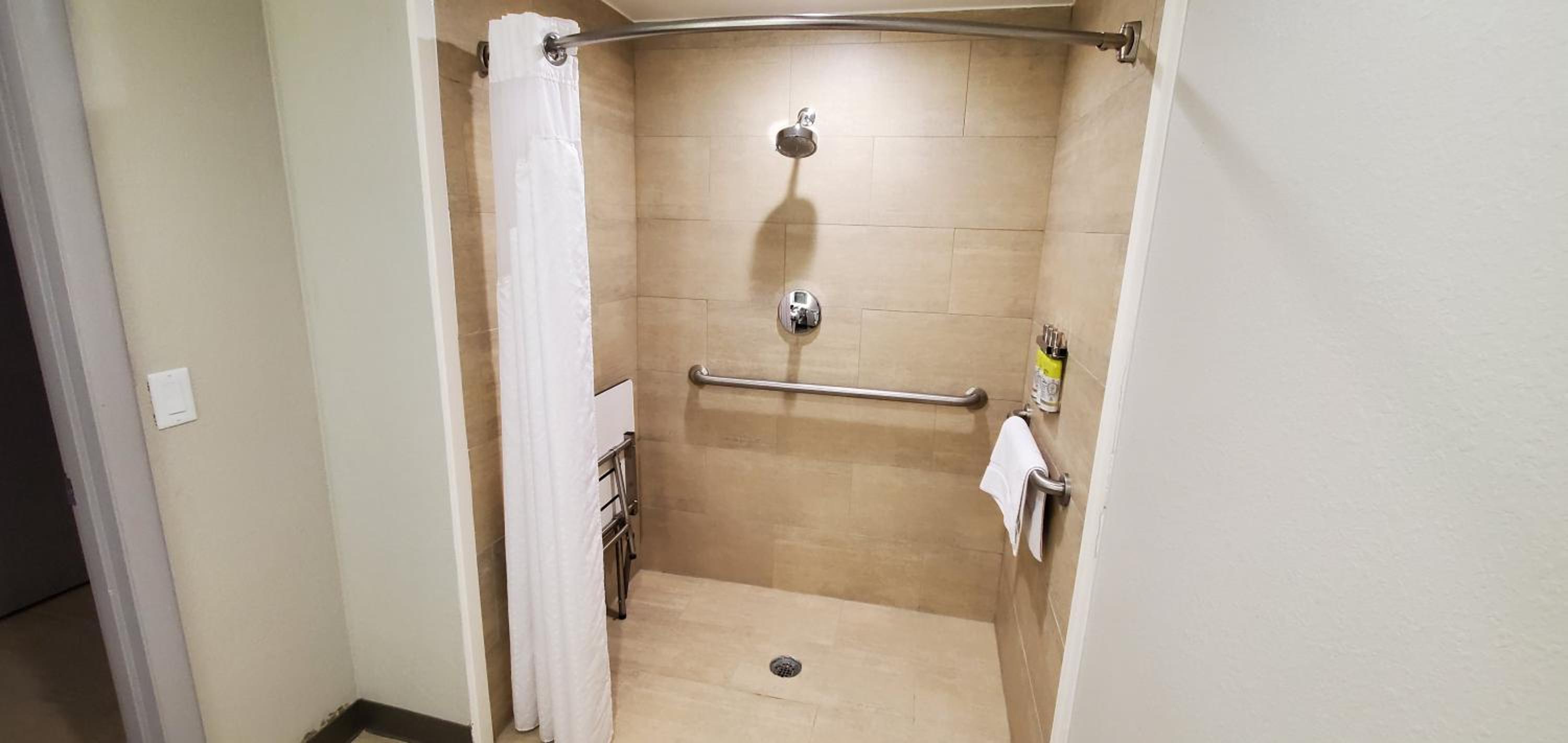 Standard King Room with Roll-in Shower - Mobility Accessible photo 2