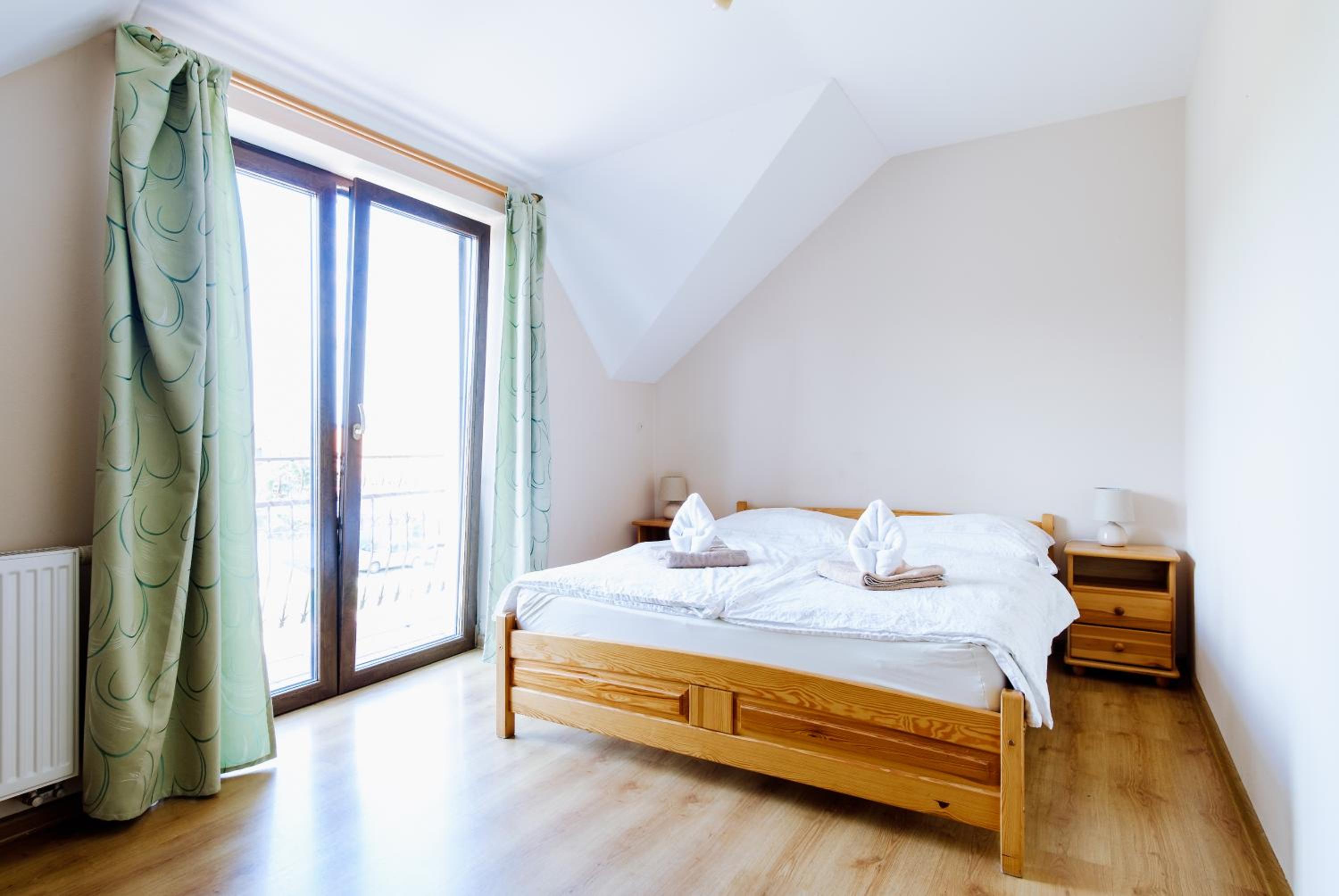 Double Room with Balcony - Photo 3