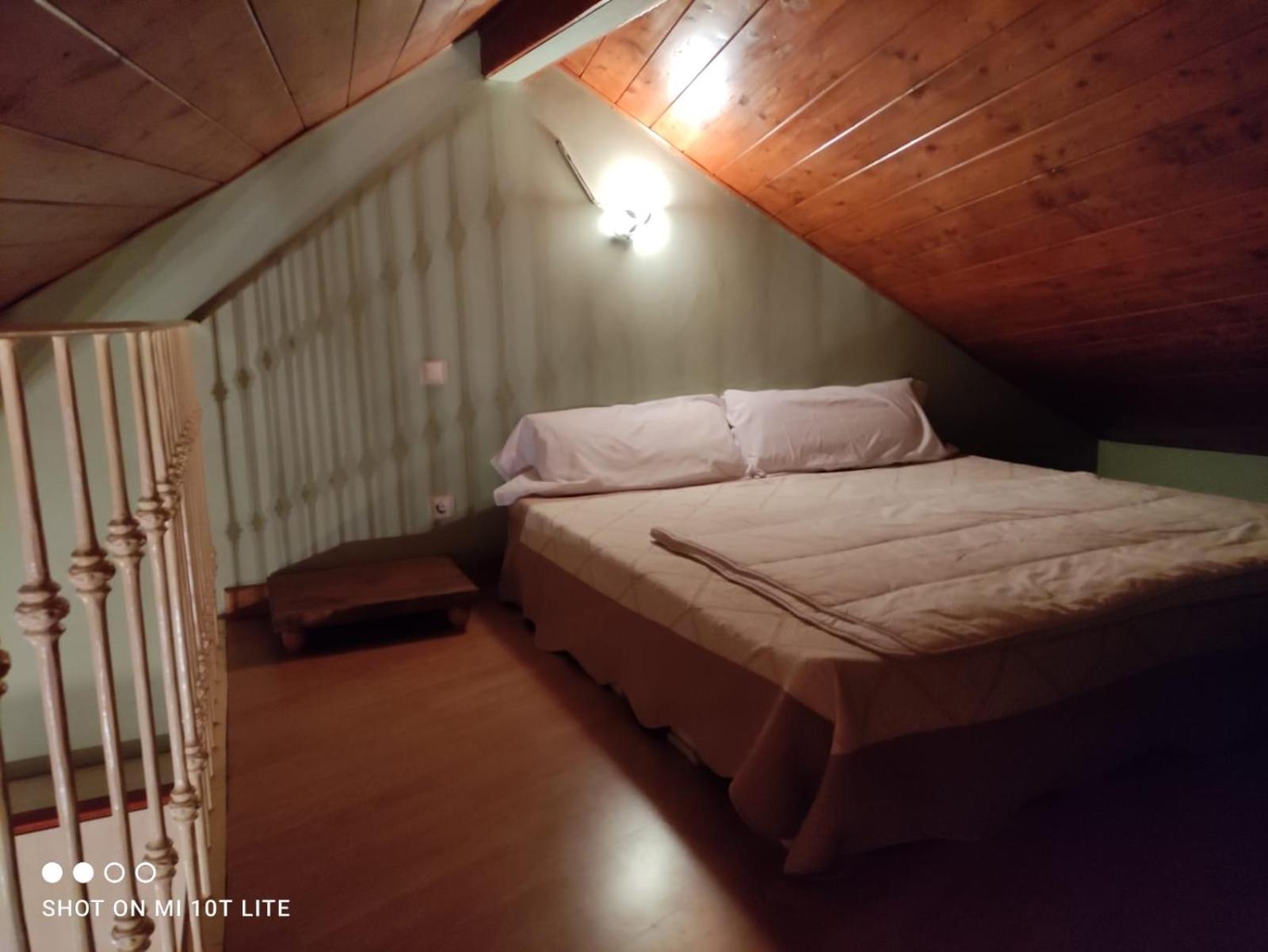 Apartment with Mountain View photo 2