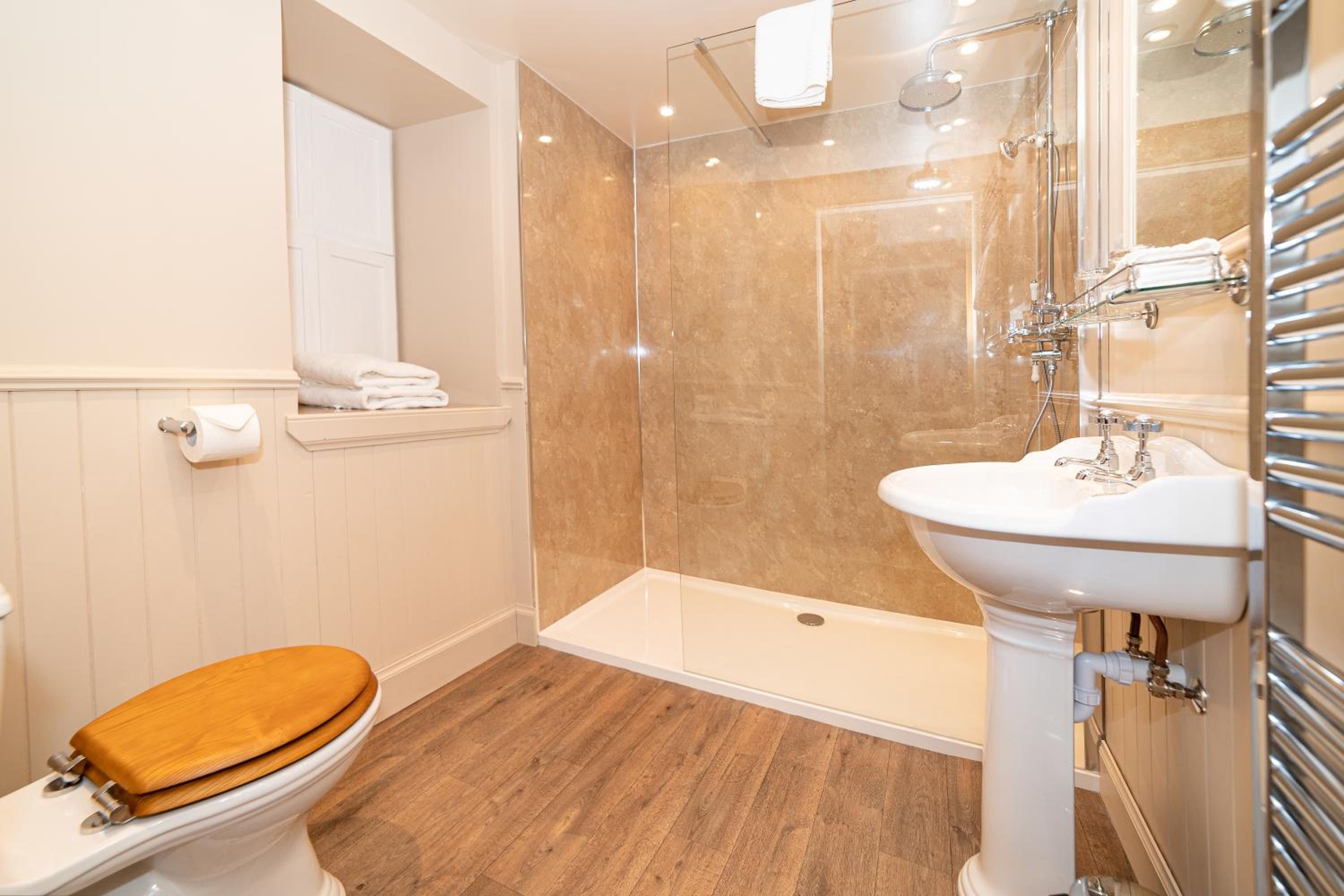 Family Suite - Photo 5