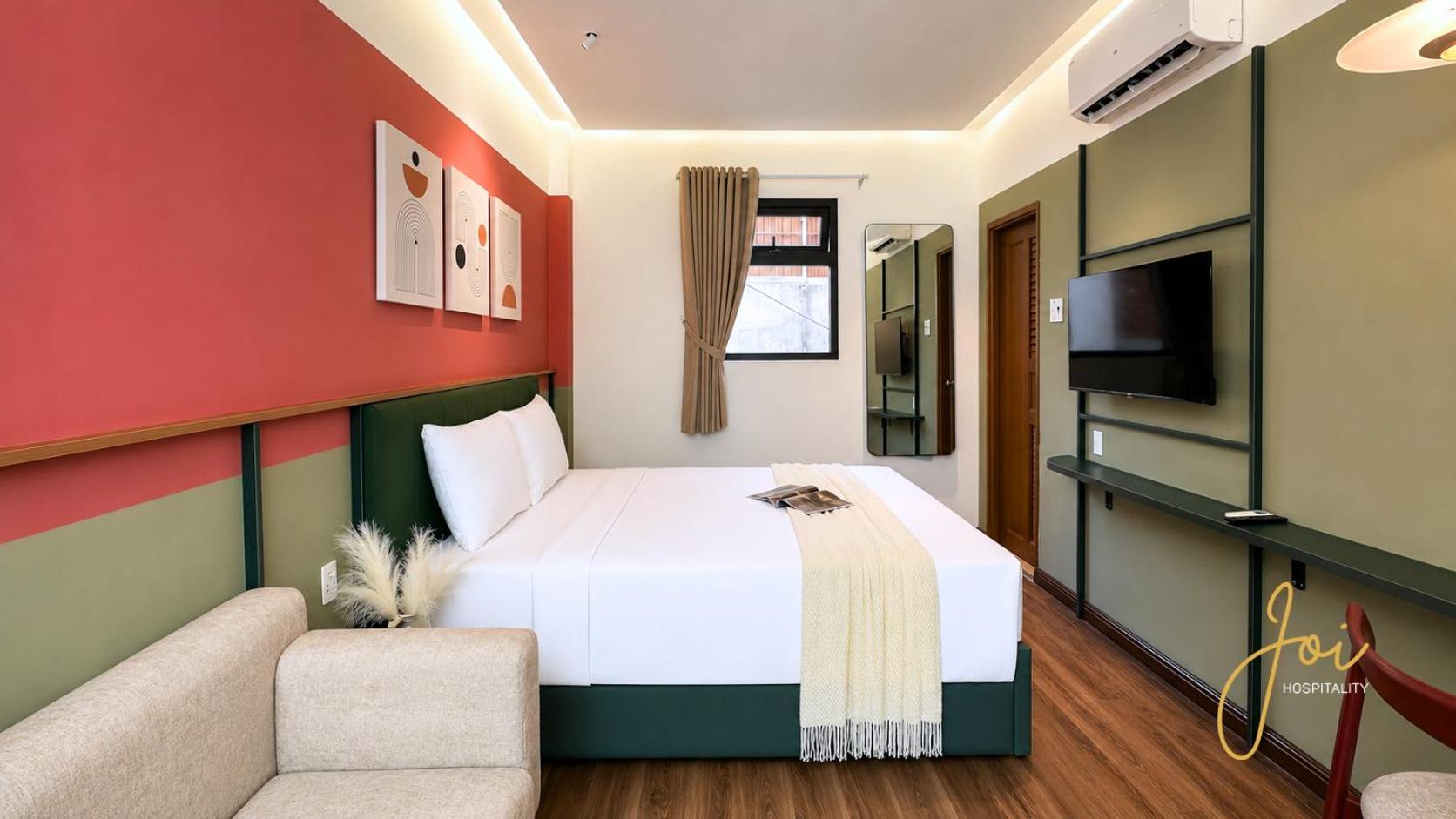 Deluxe Queen Room