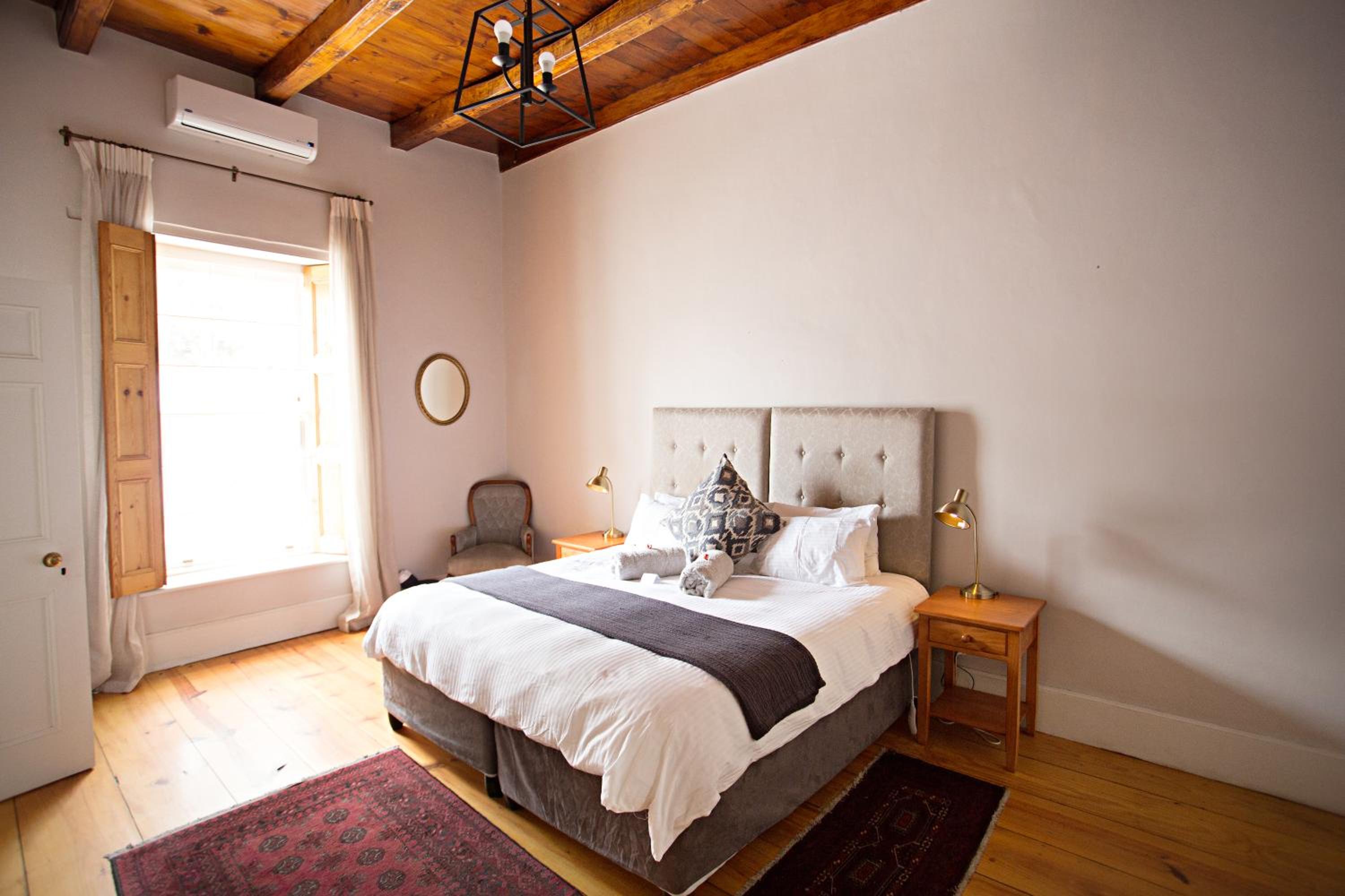 Budget Double Room photo 3
