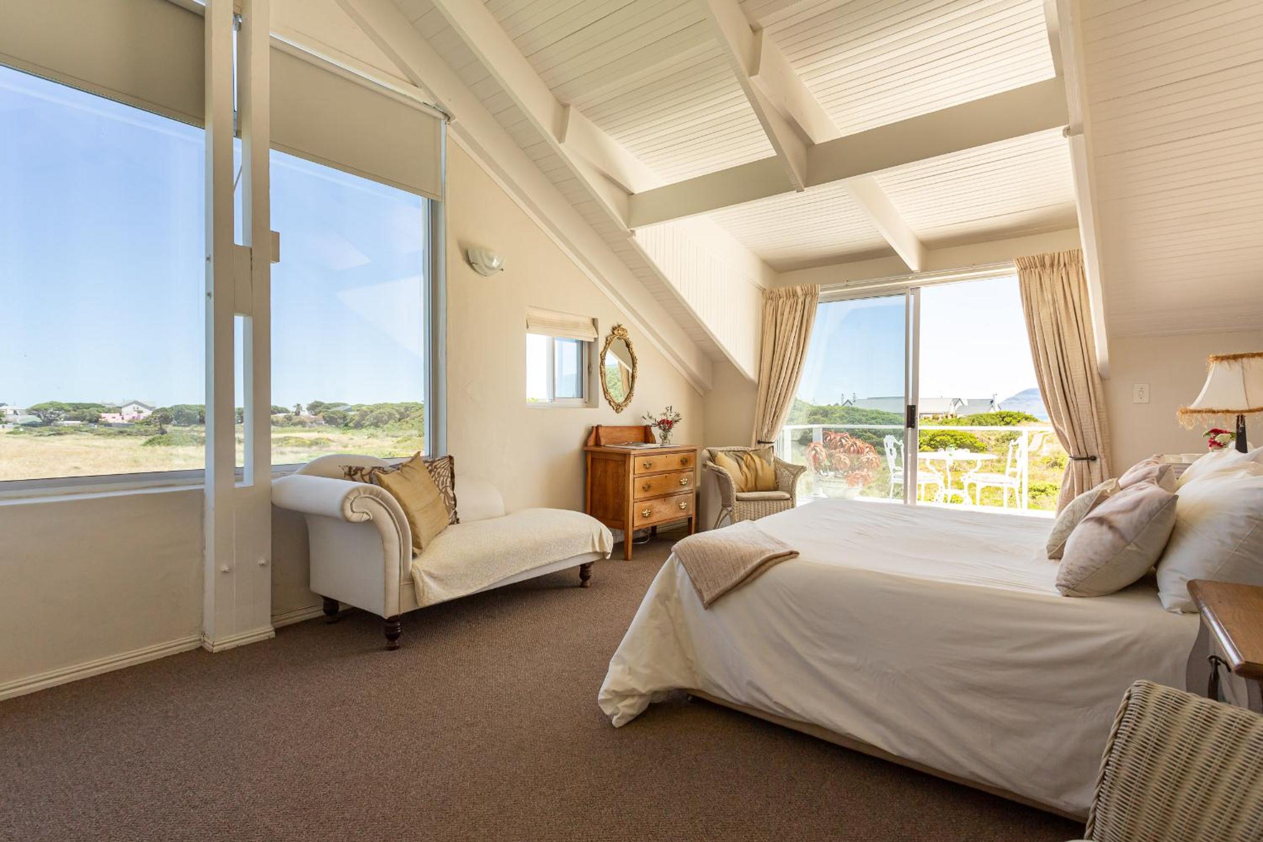 Double Room with Balcony and Sea View photo 2