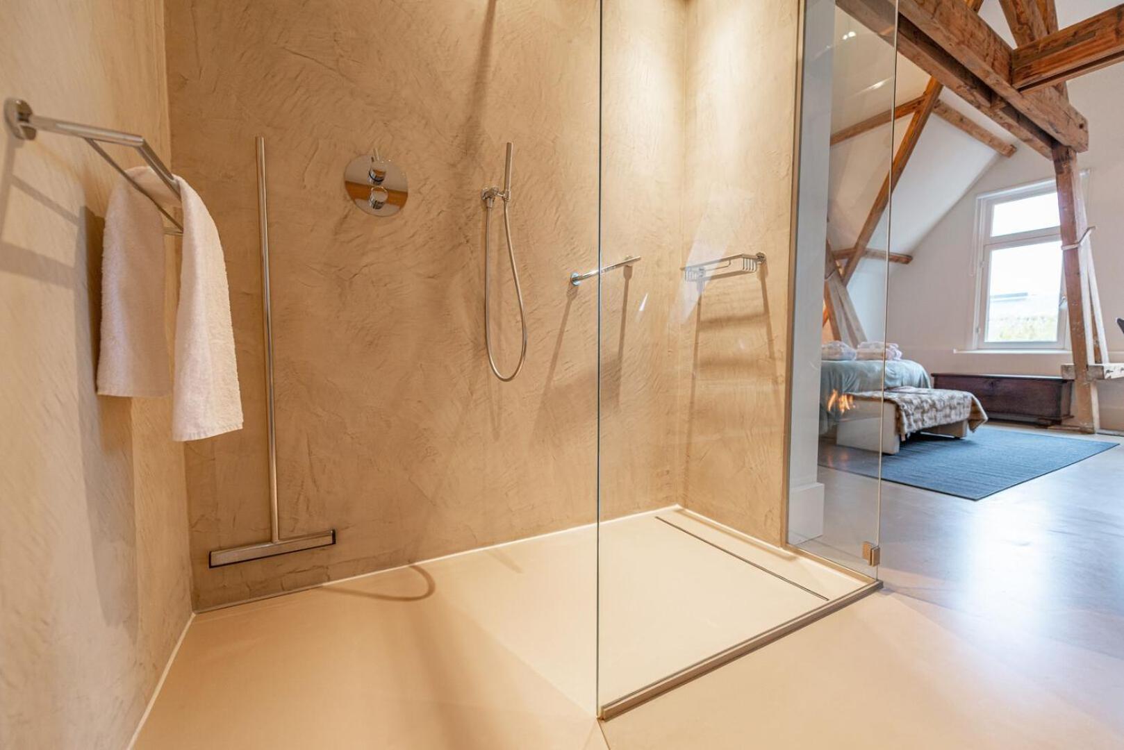 King Suite photo 2