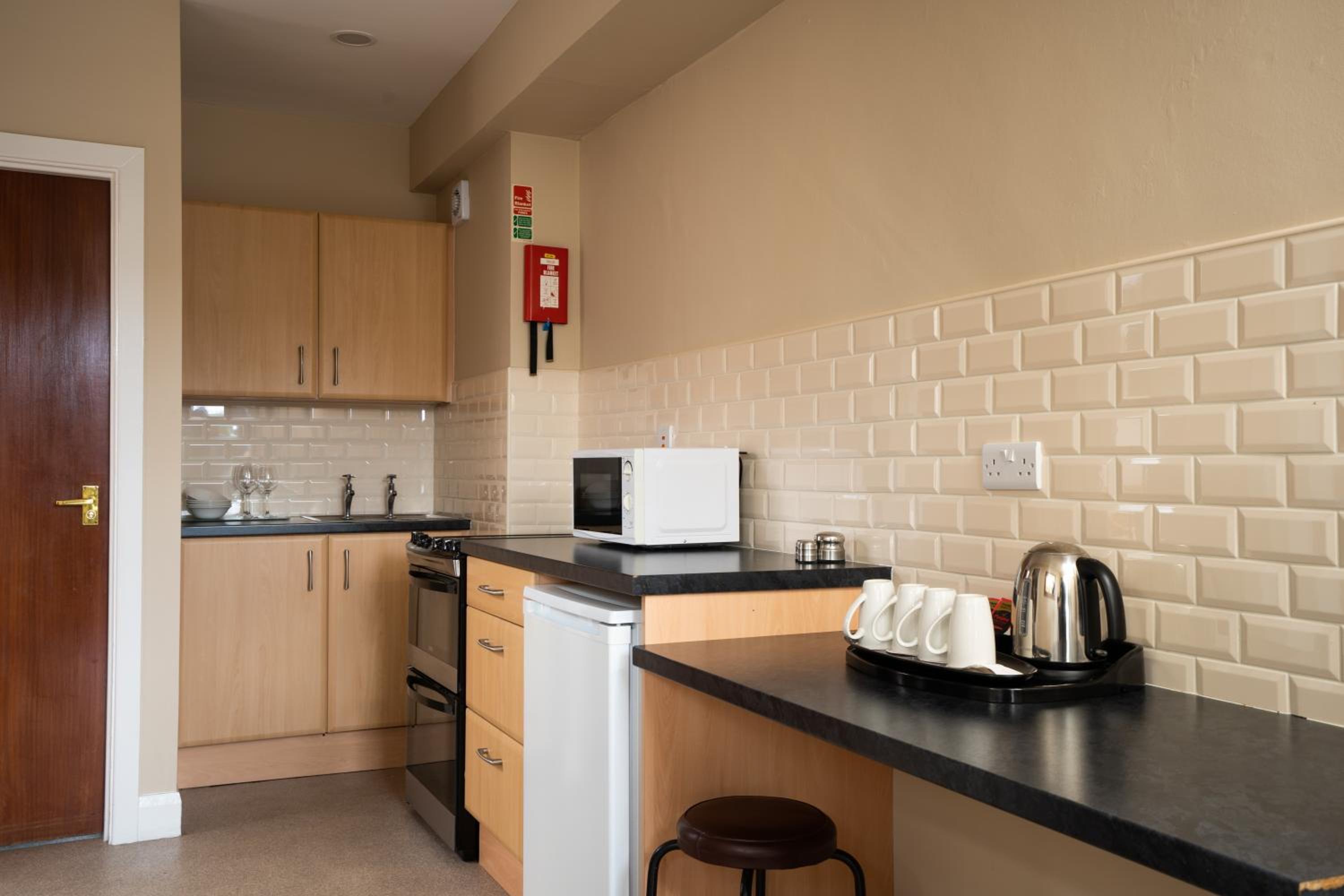Standard Family Room with Mini Kitchen - Photo 14