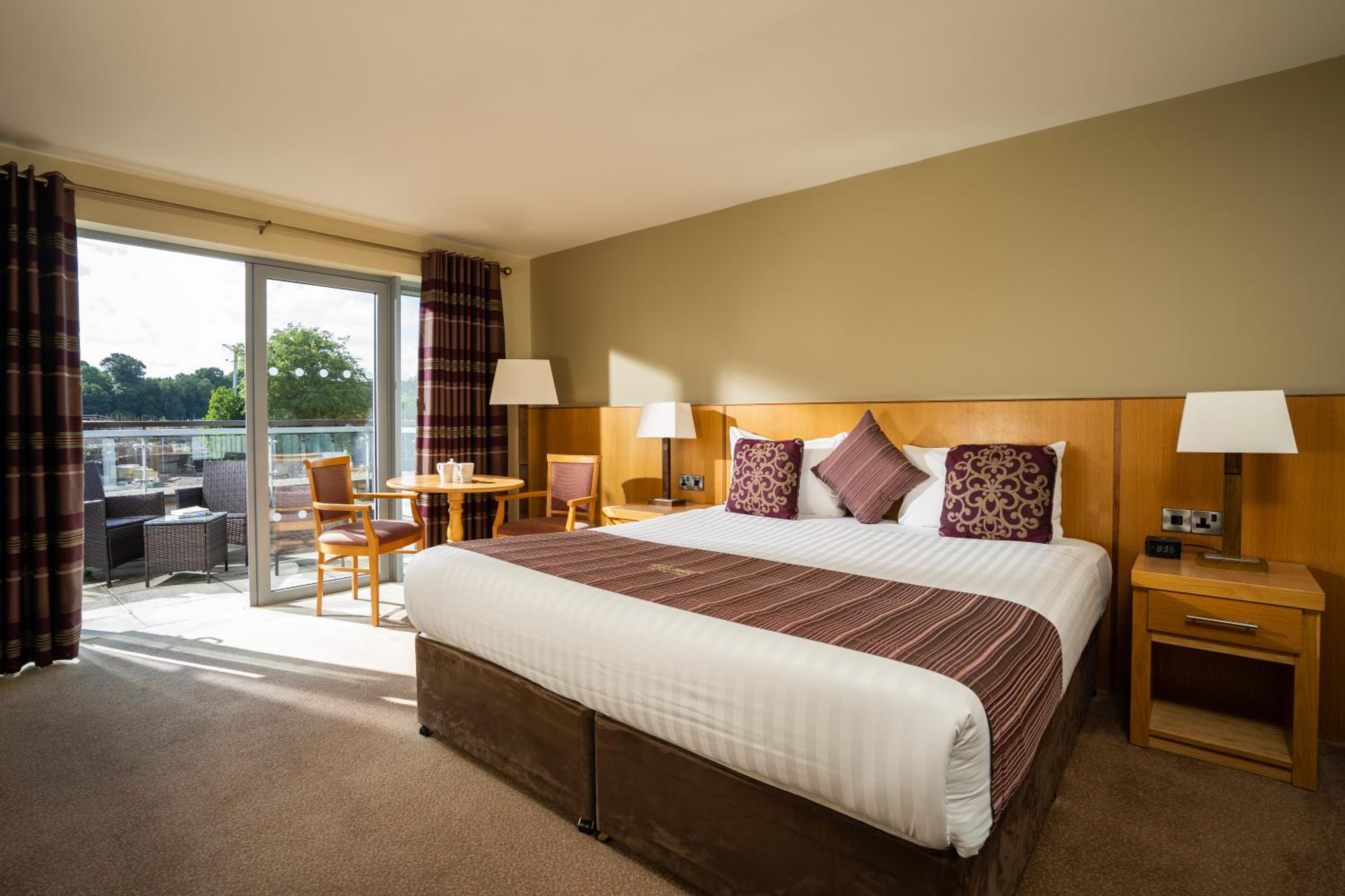 Executive Suite - Photo 1