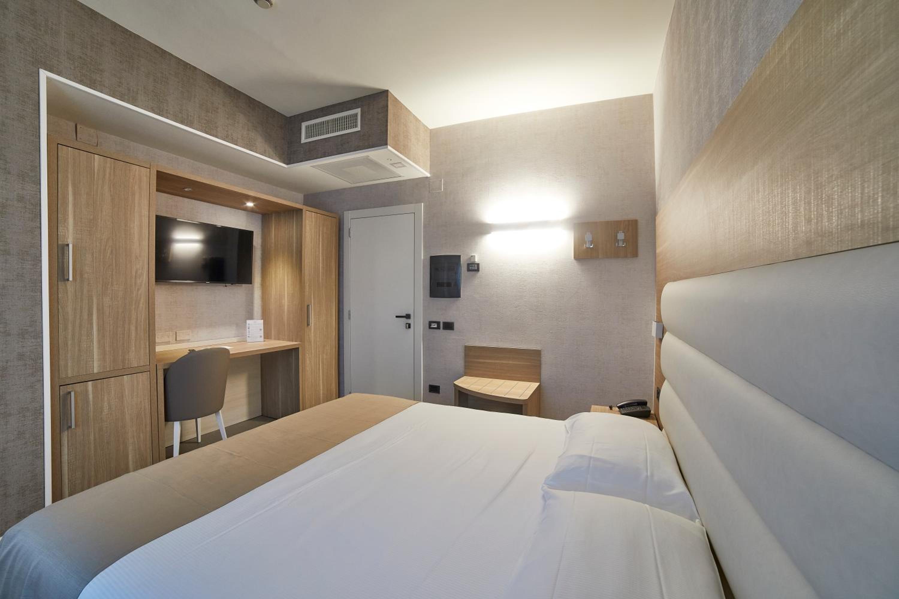 Superior Double Room - Photo 14