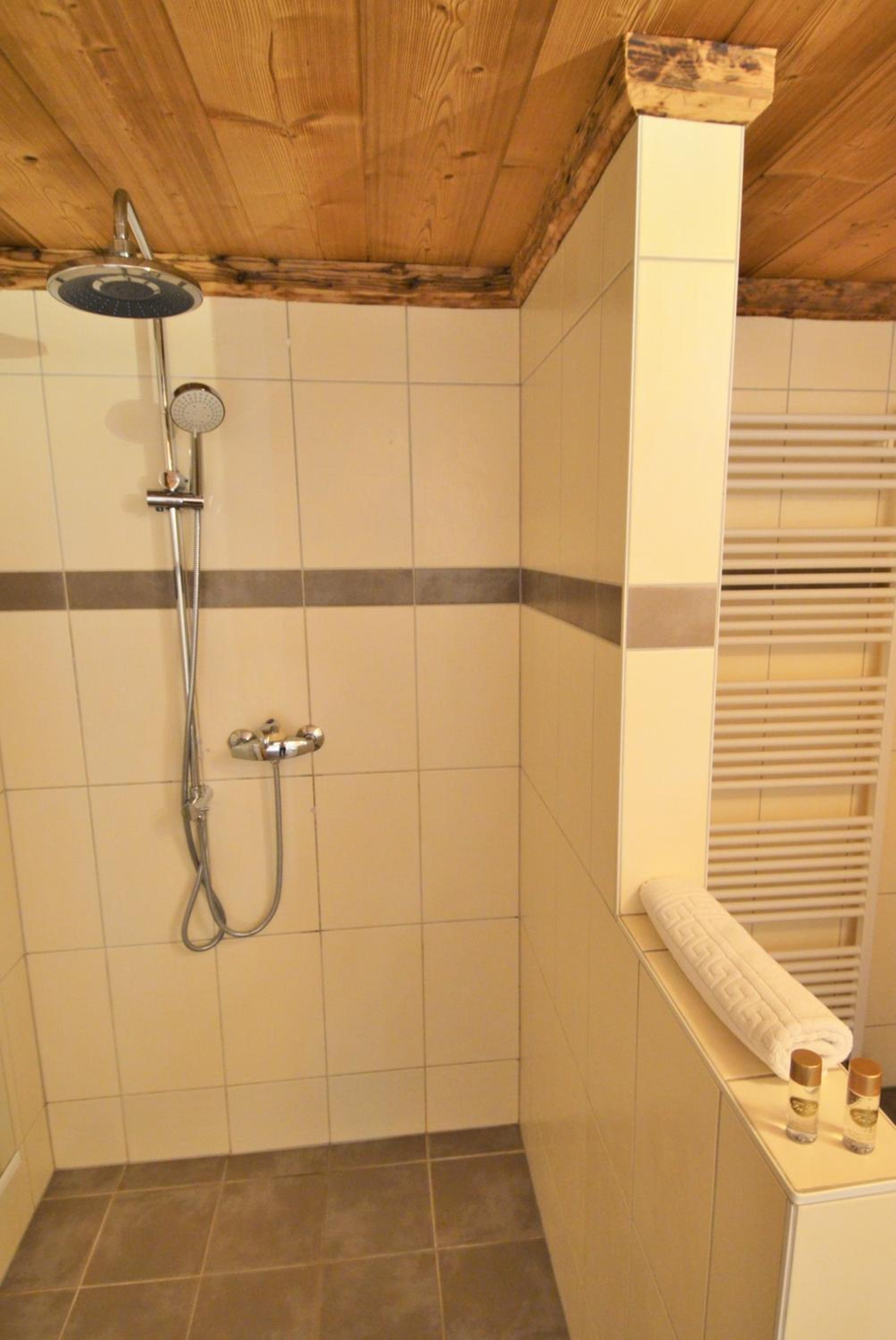 Superior Double Room - Photo 11