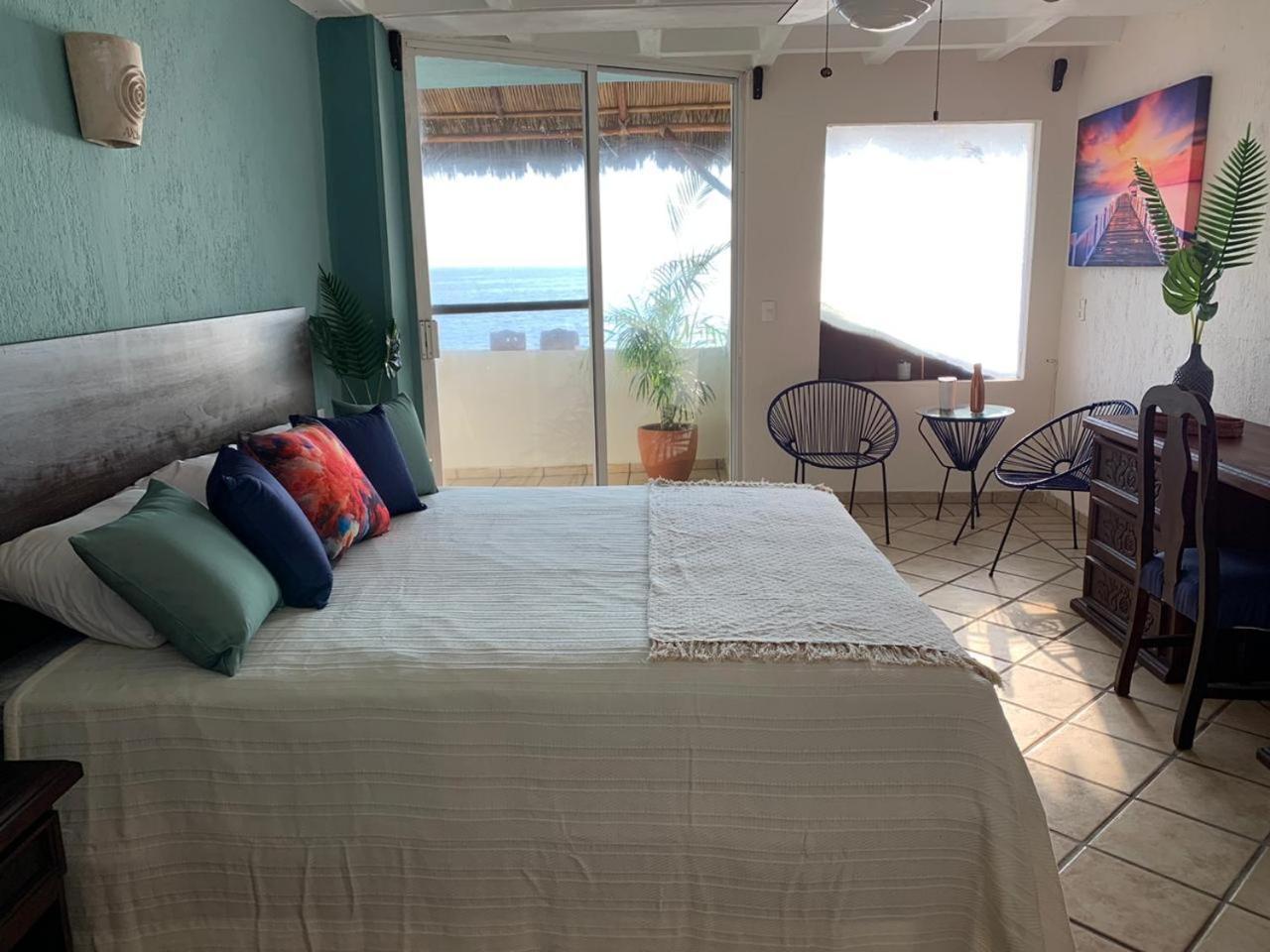 Double Room with Sea View photo 2