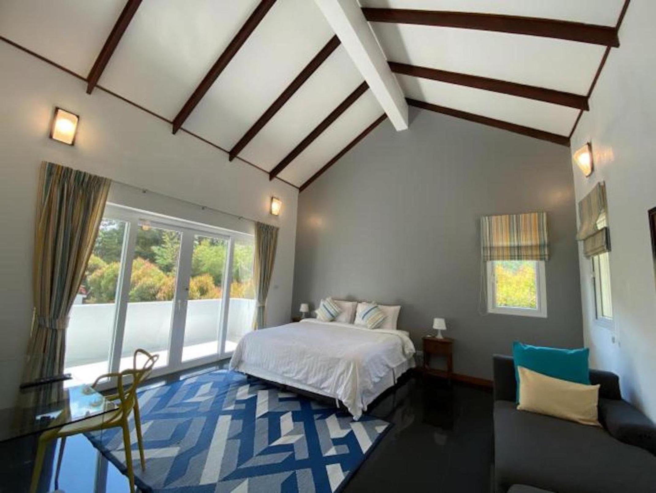 Four-Bedroom Villa - Photo 41