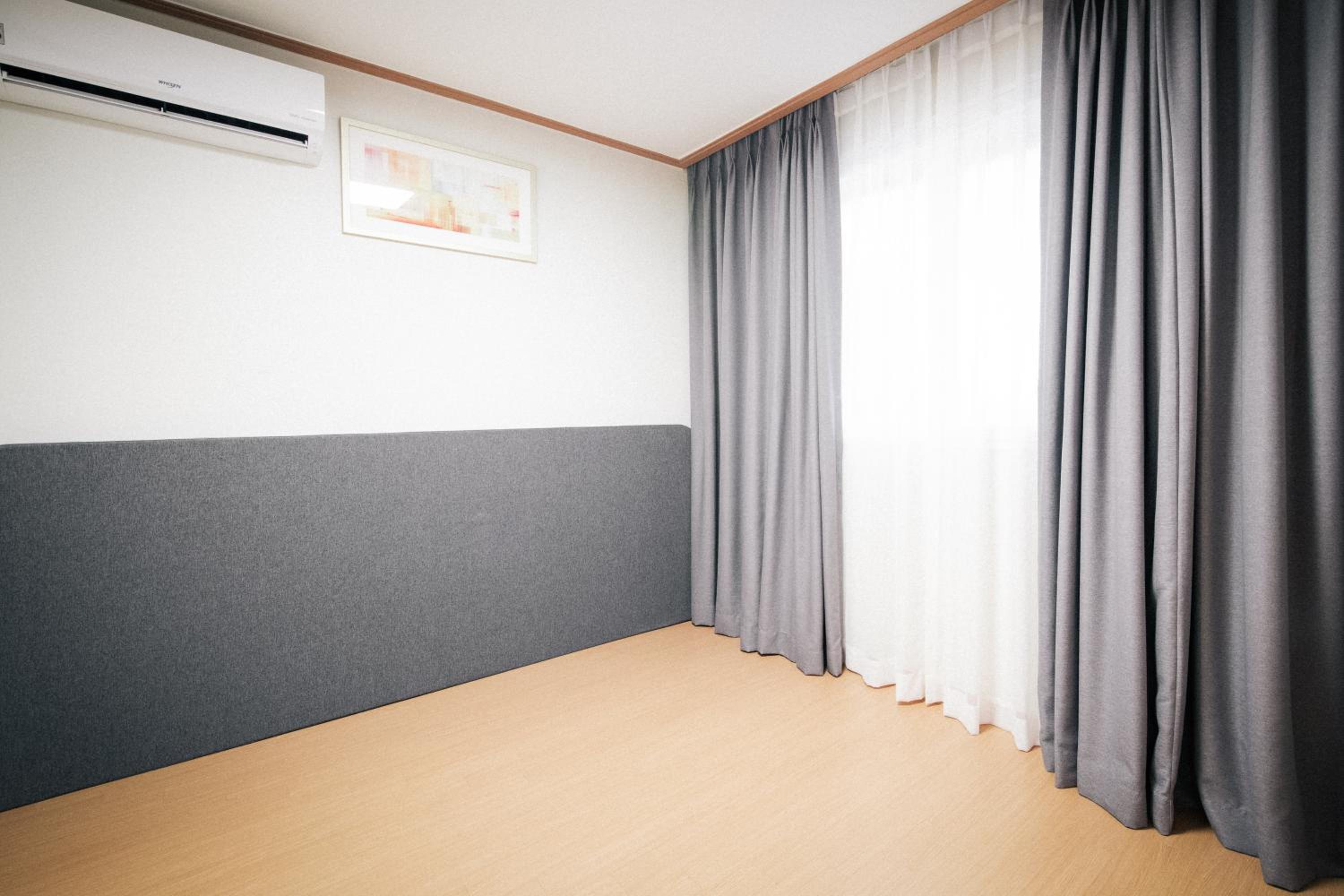Deluxe Double Room - Photo 7