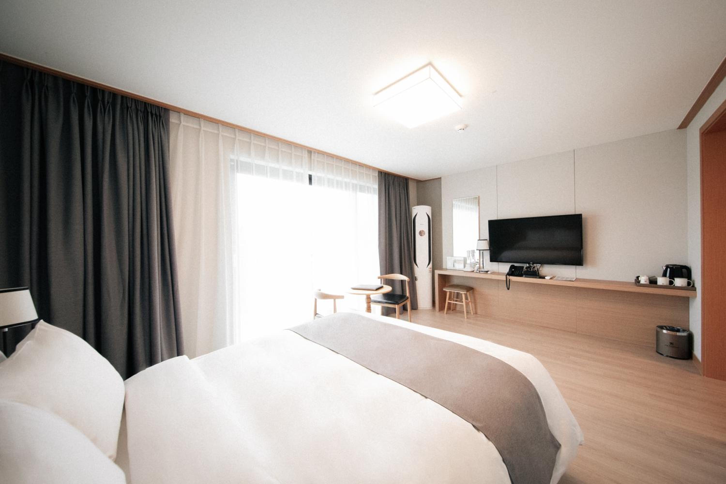 Deluxe Double Room - Photo 8