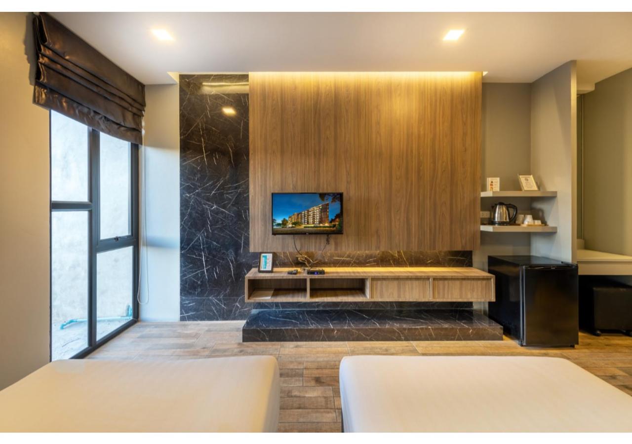 Basic Double or Twin Room - Photo 7