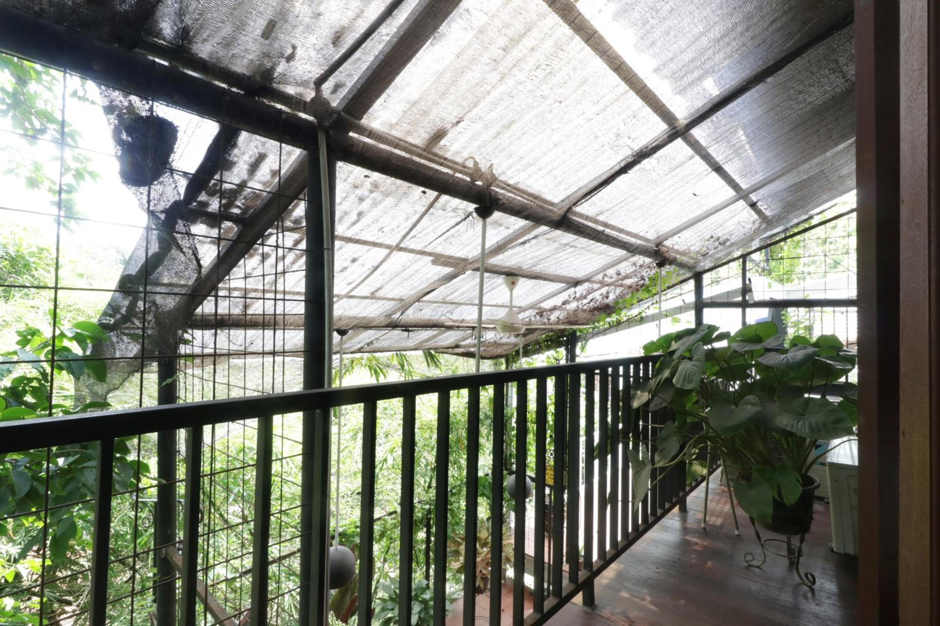 Deluxe Double Room with Balcony - Photo 4