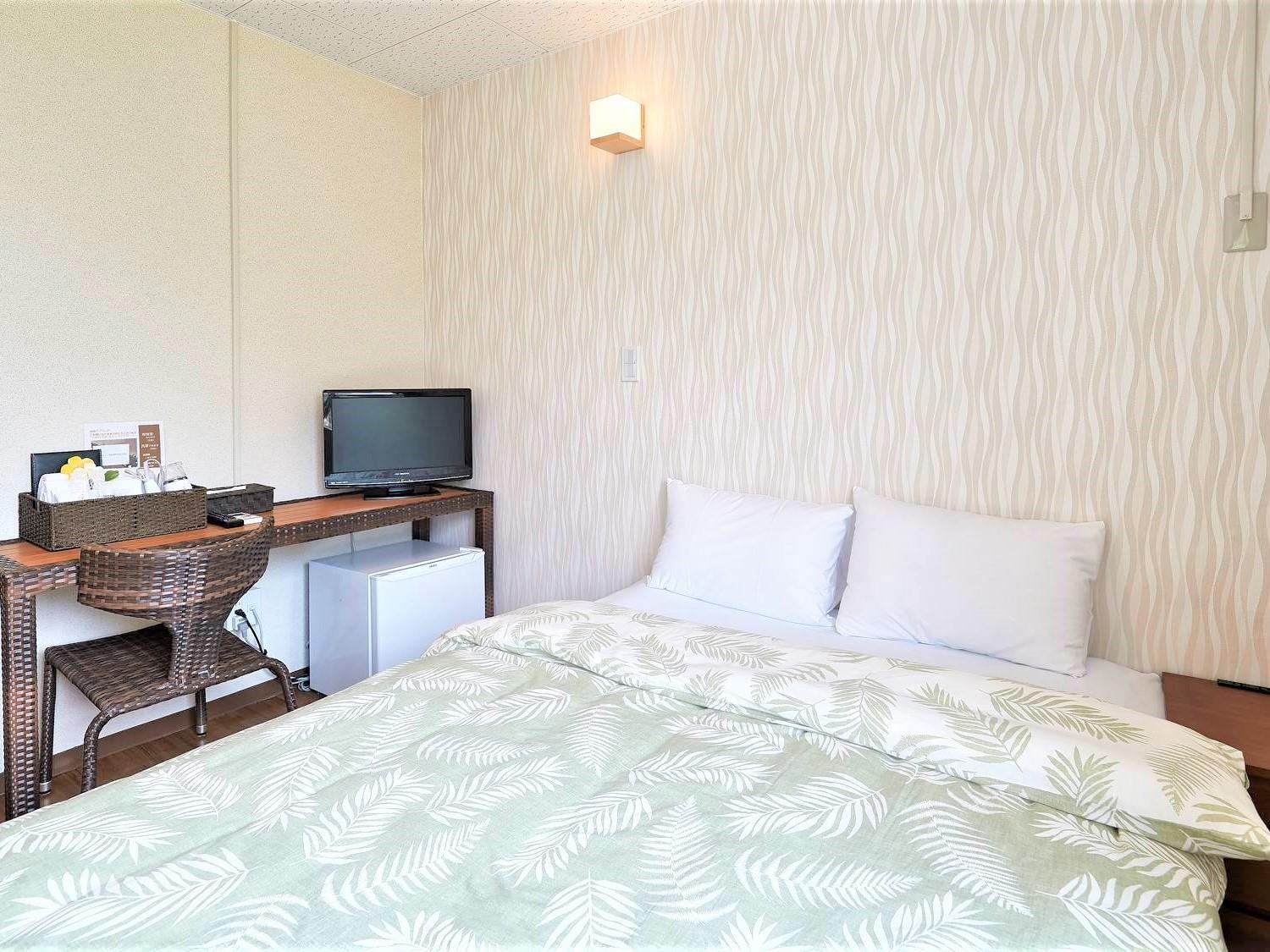 Semi Double Room with Shower Only