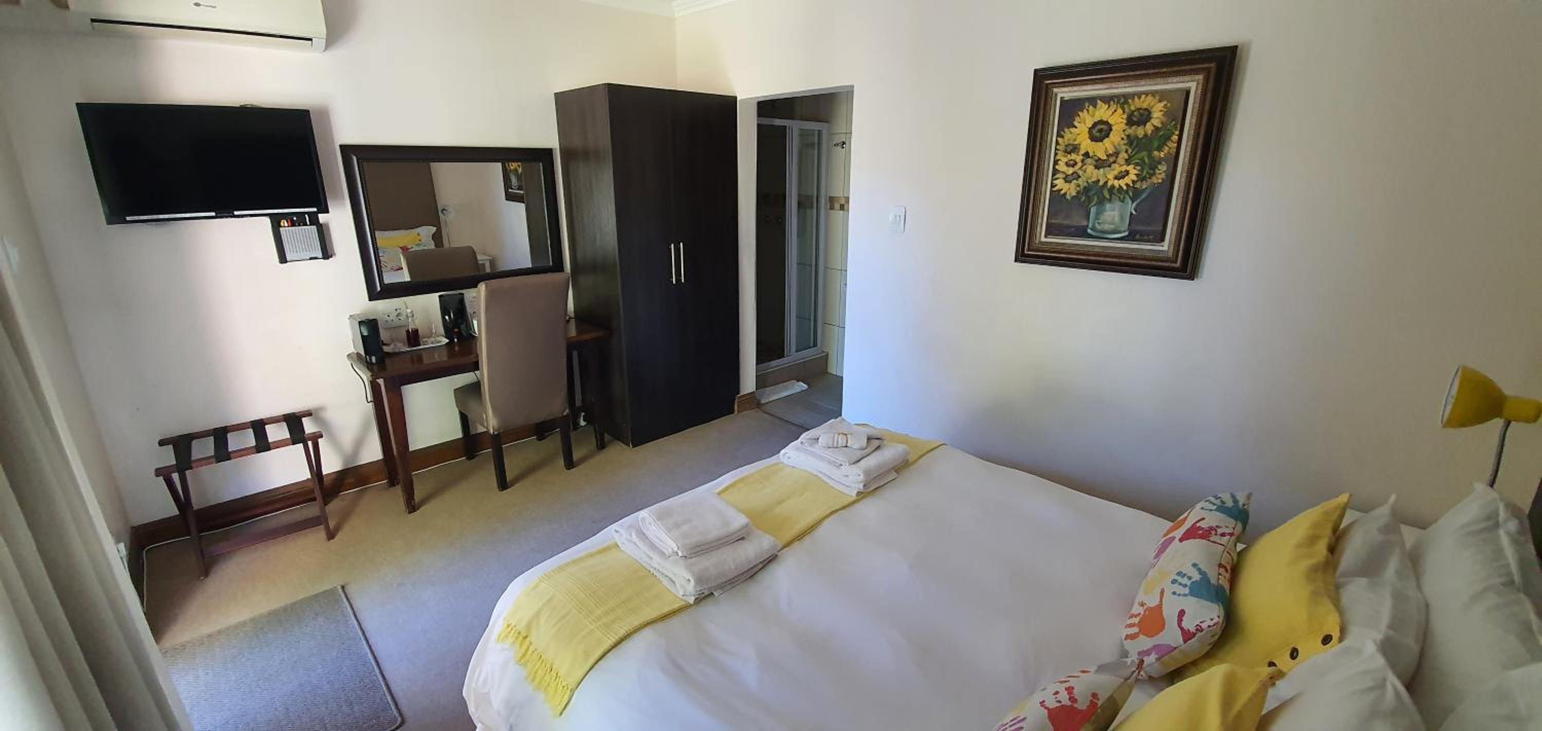 Standard Double Room - Photo 7