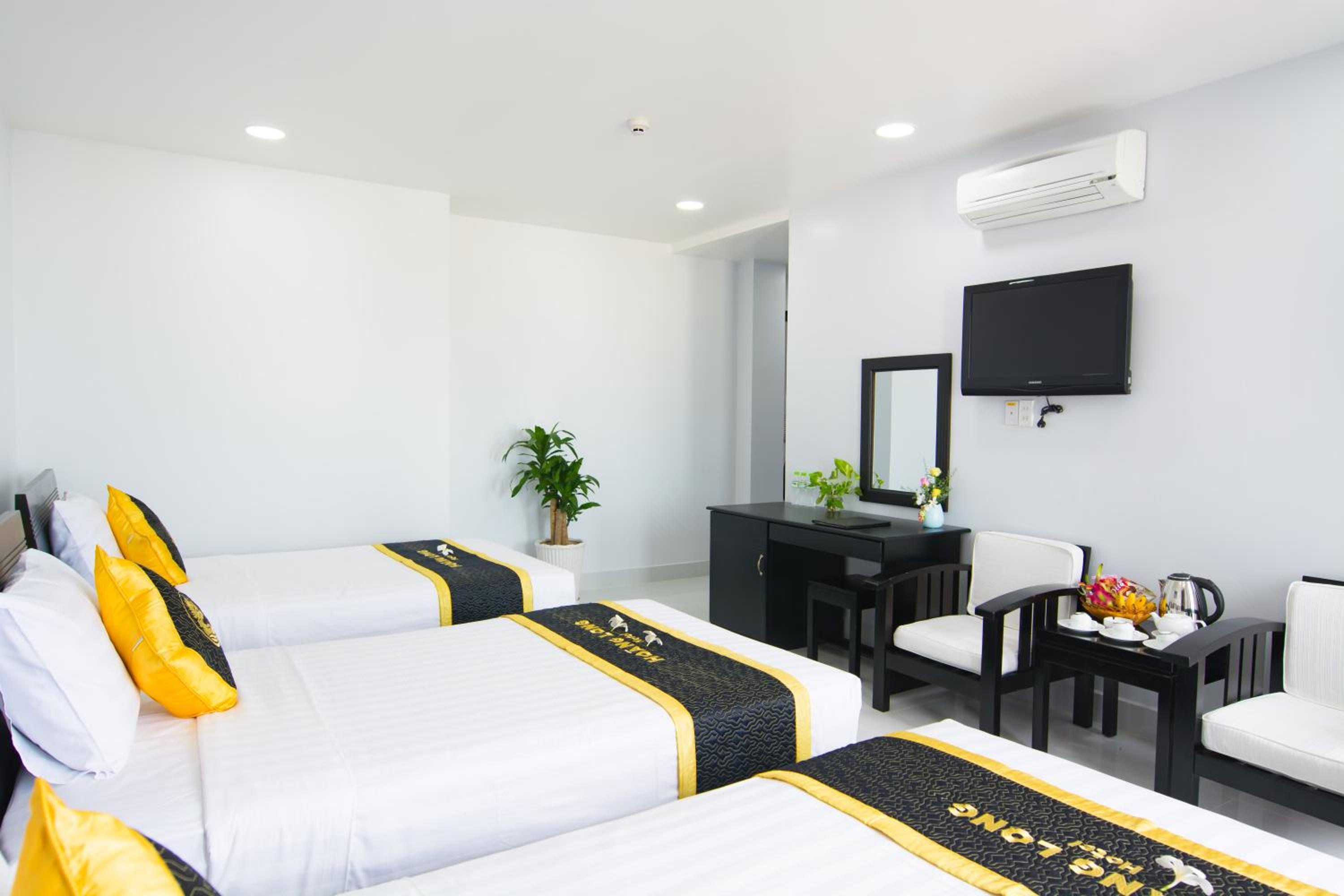 Deluxe Triple Room photo 2