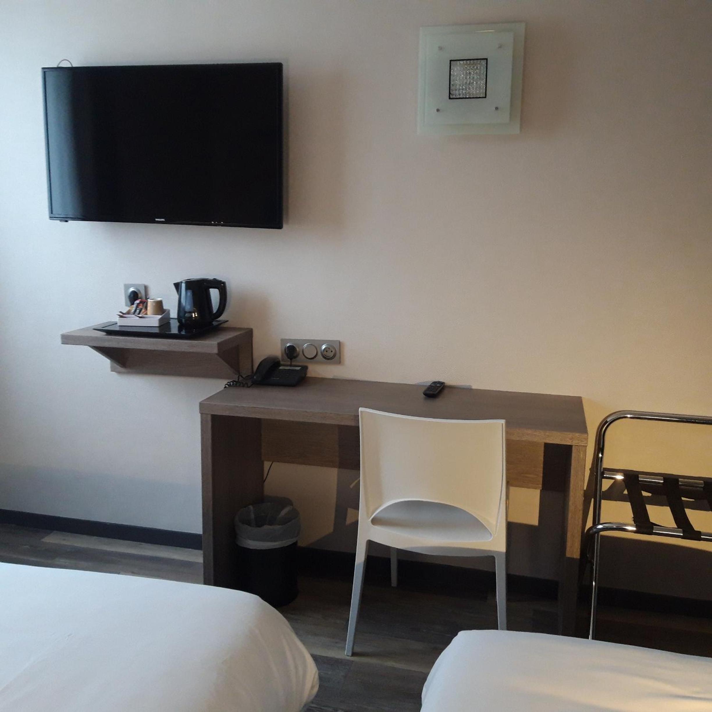 Triple Room with 3 Singles Beds - Photo 4