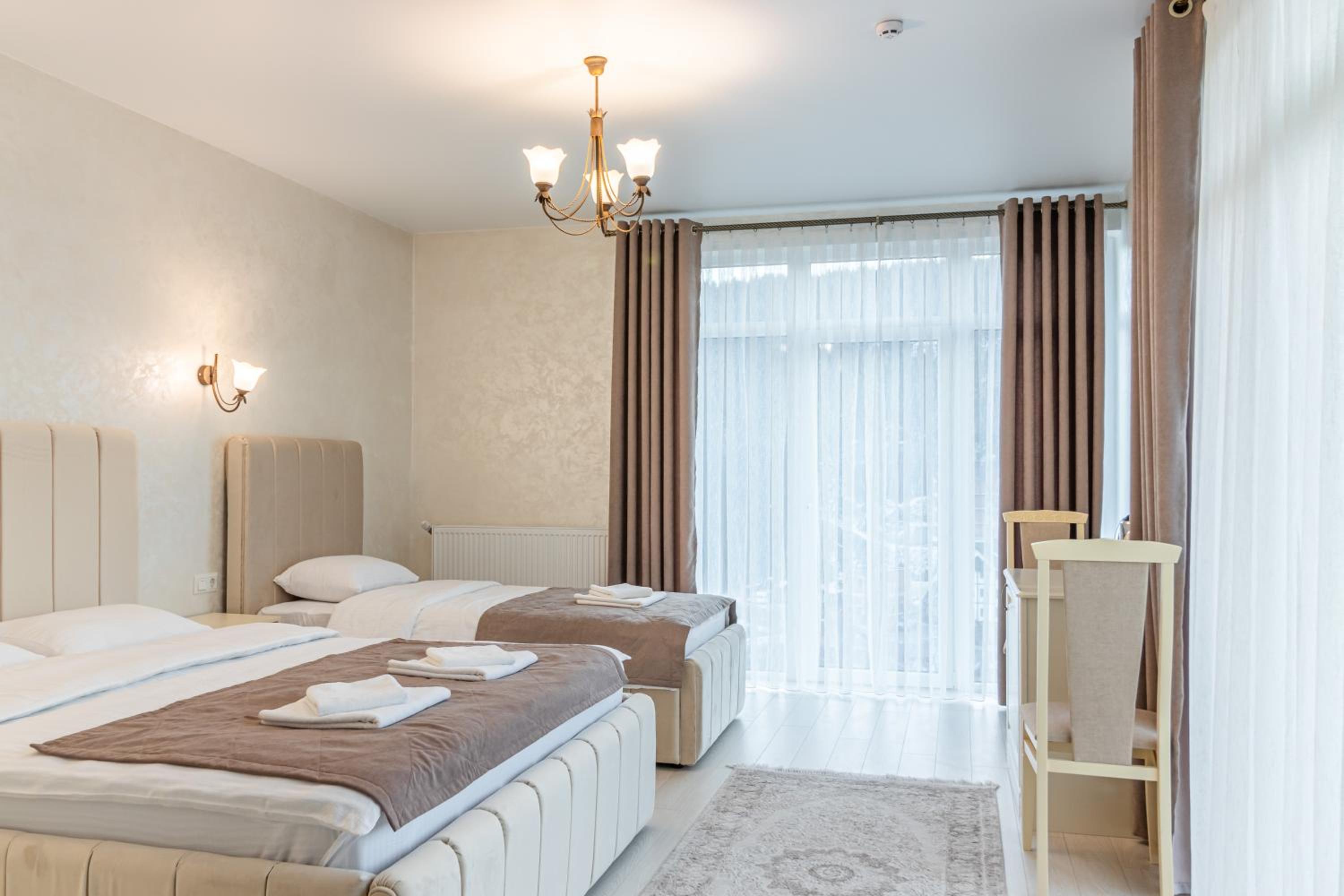 Triple Suite With Mountain View photo 1