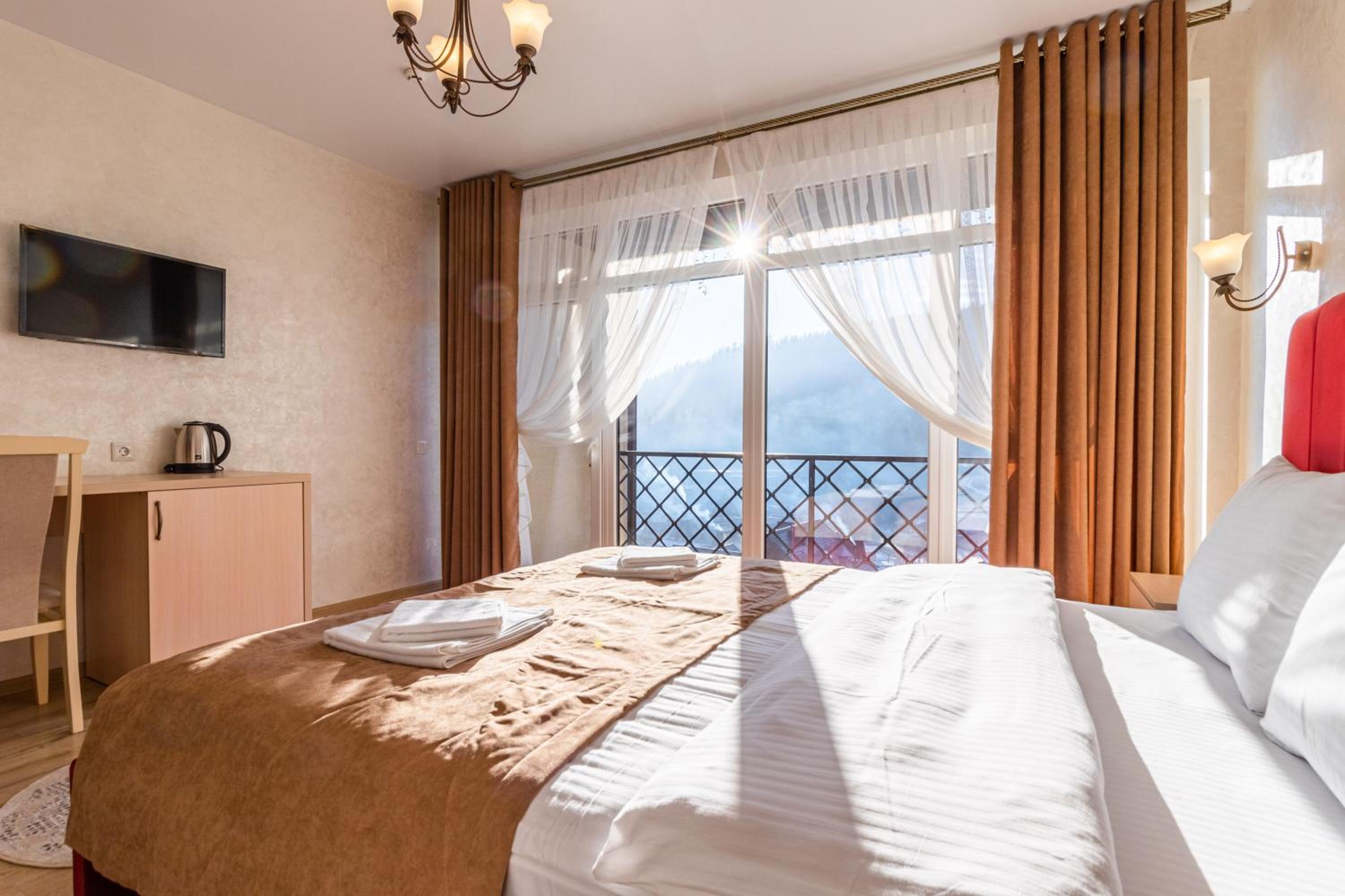 Suite With Mountain View photo 3