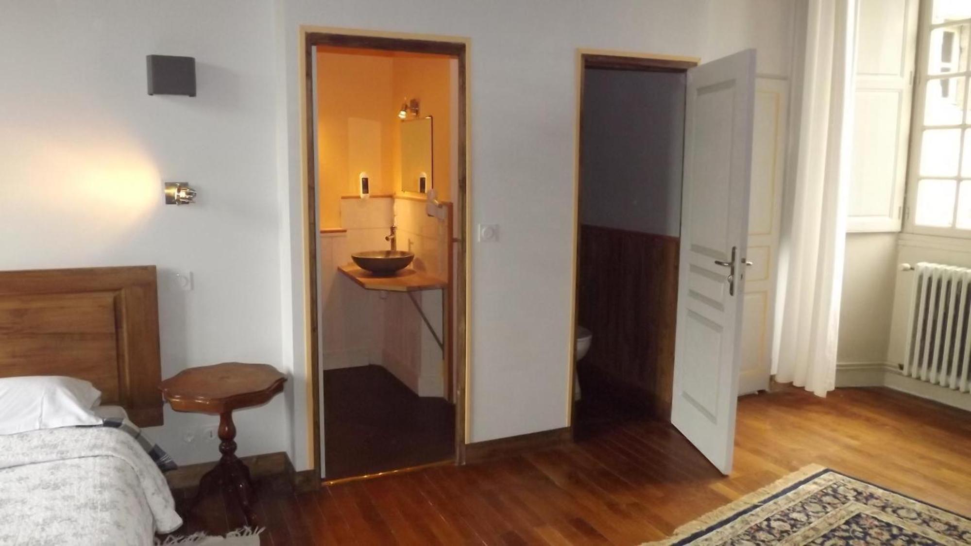 Triple Room with Private Bathroom photo 1