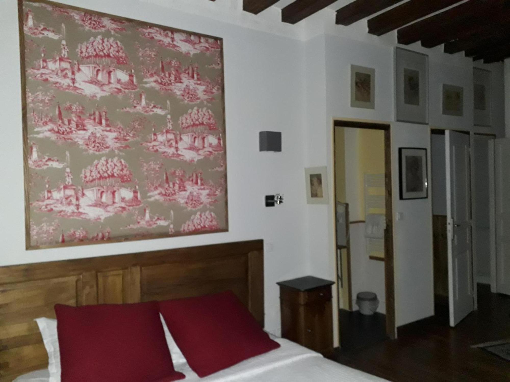 Triple Room with Private Bathroom photo 3