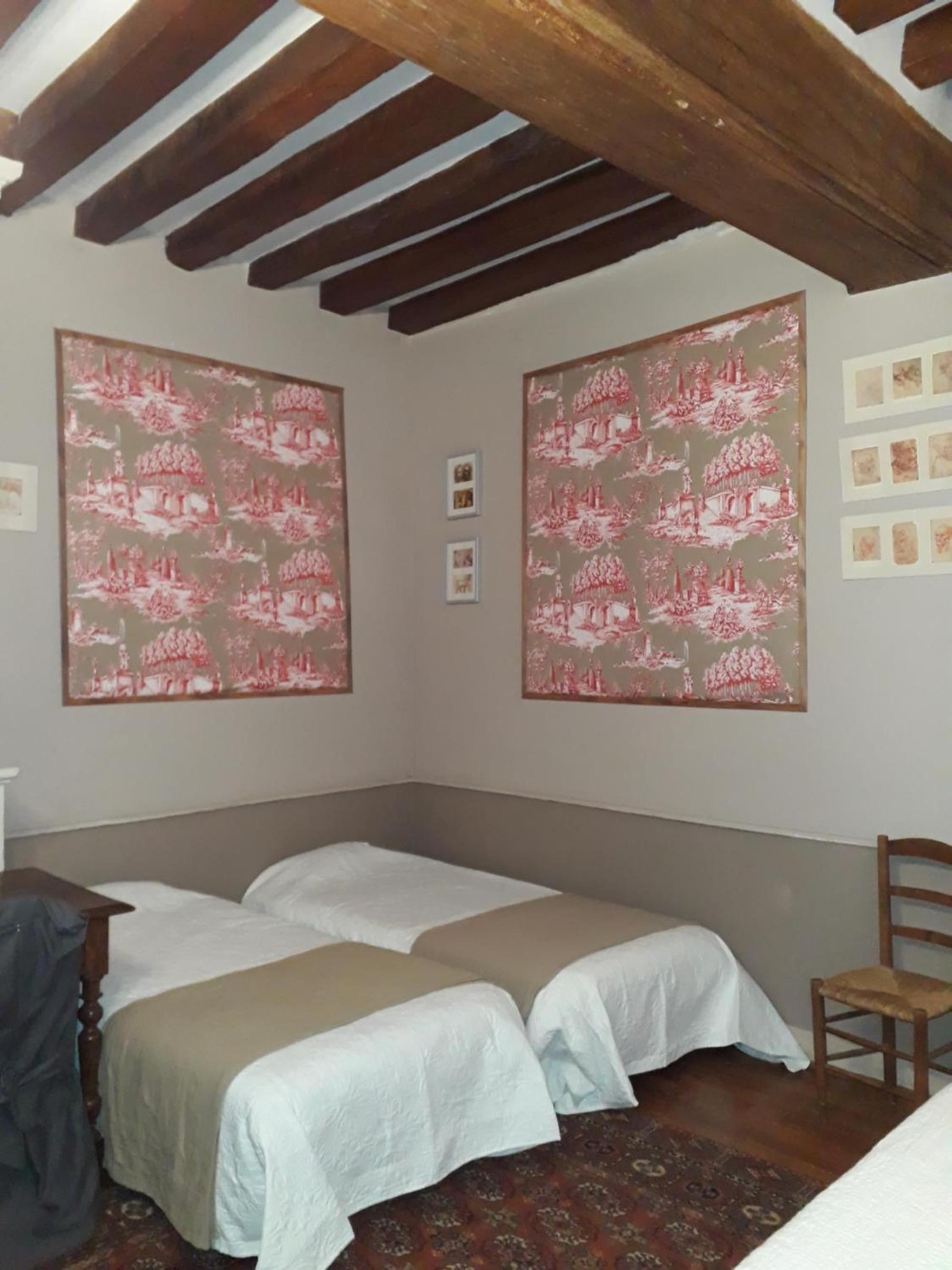 Triple Room with Private Bathroom photo 2