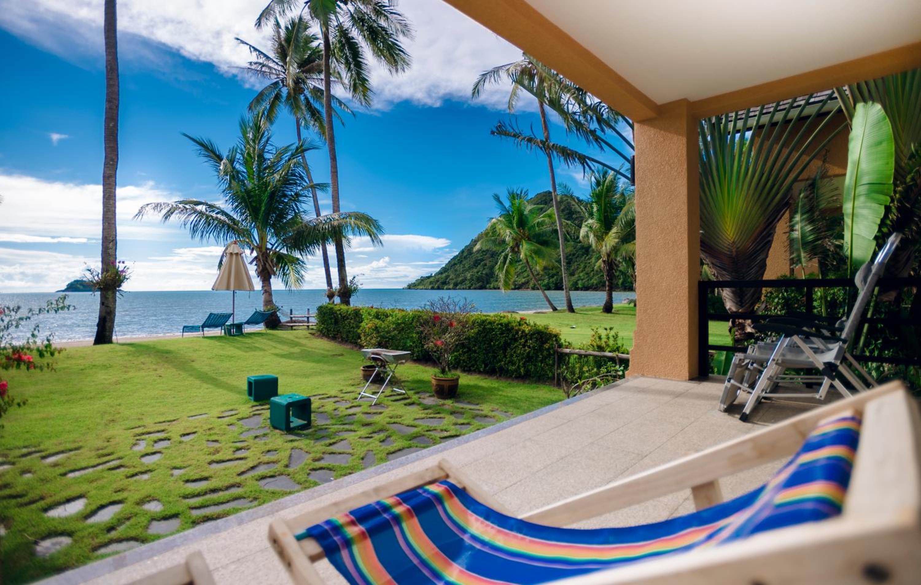 Three-Bedroom Villa - Beach Front - Photo 18