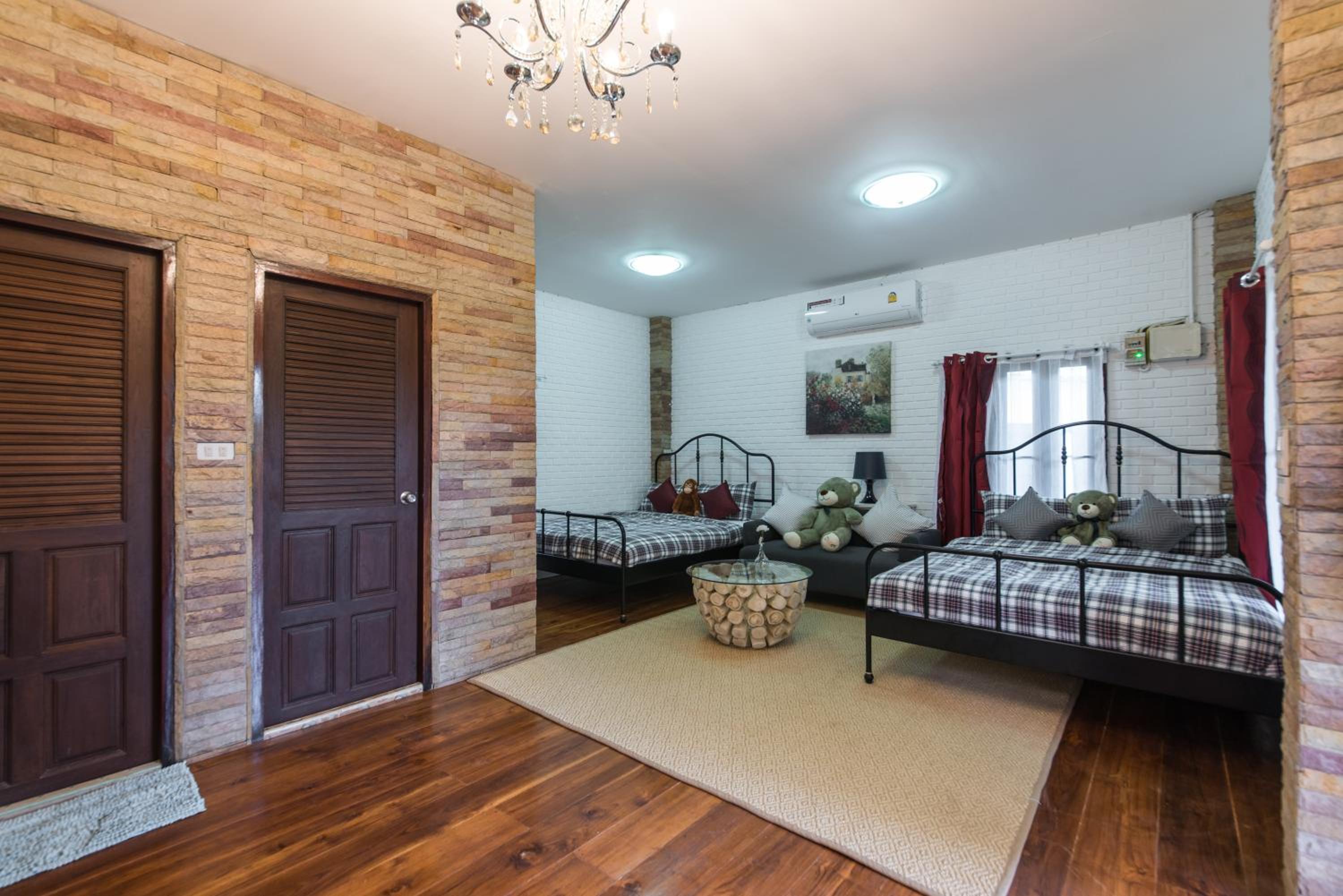 Deluxe Double or Twin Room - Photo 2