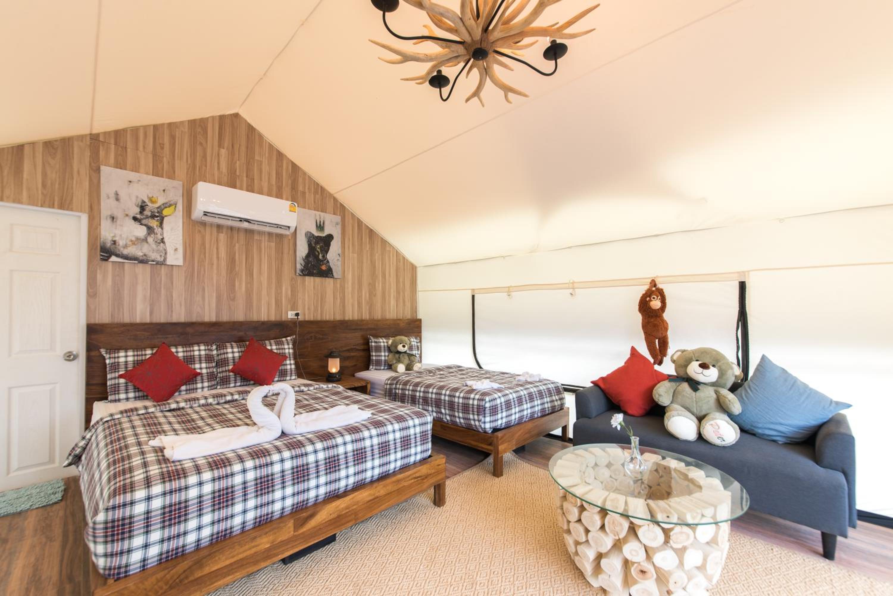 Tent - Photo 10