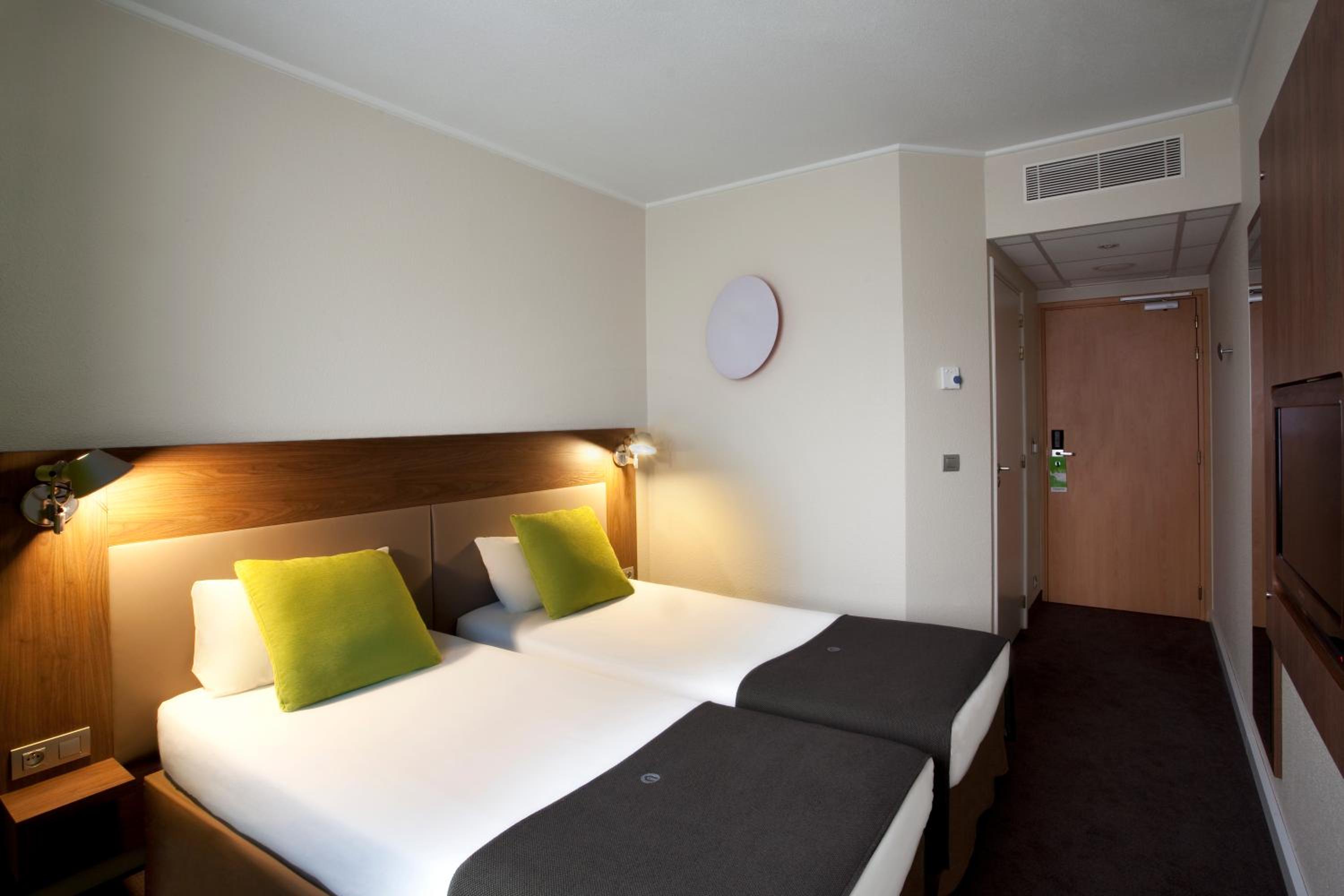 Twin Room - Photo 1