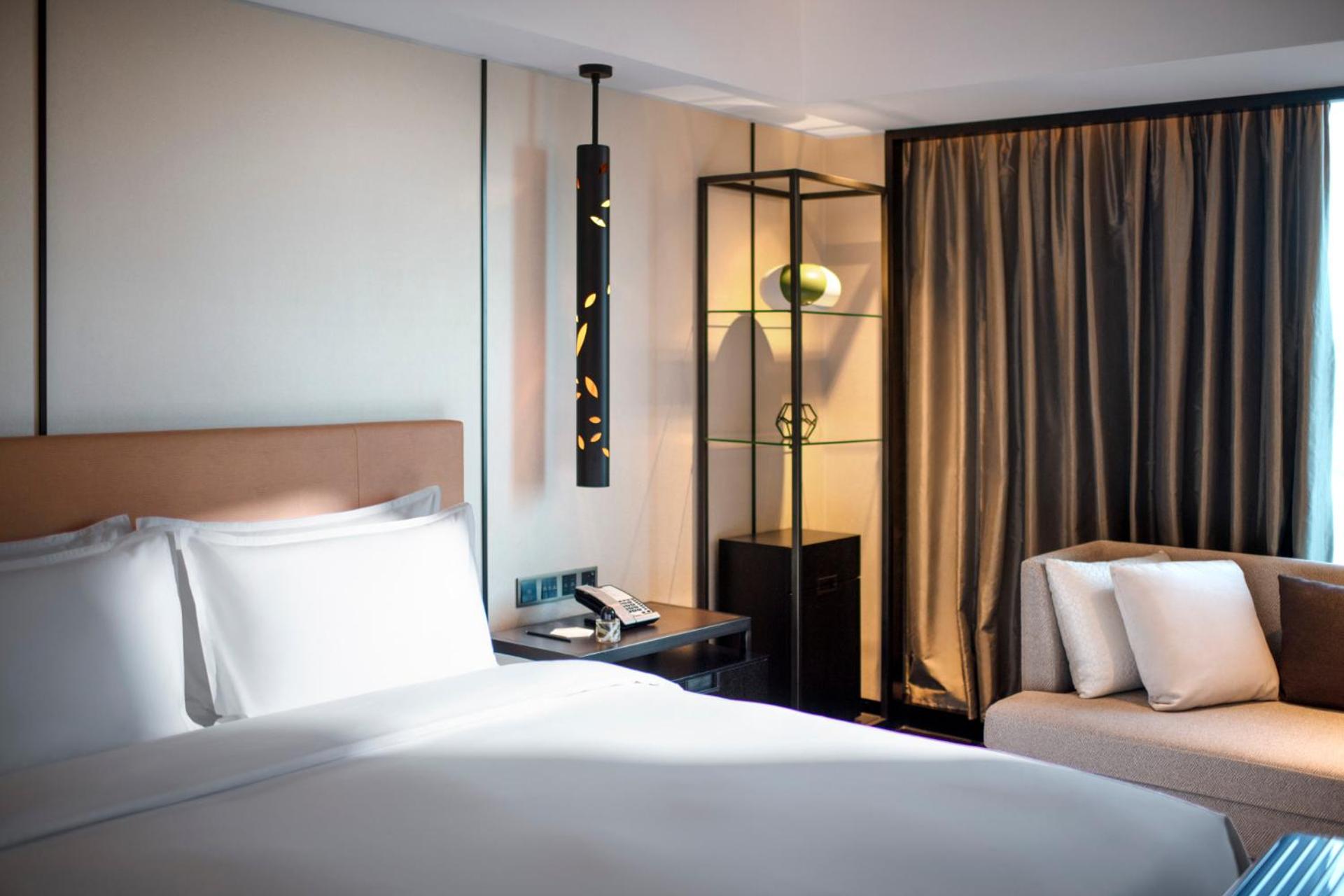 Premier River View Suite