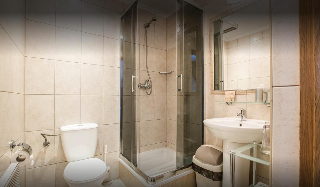 Triple Room with Balcony - Photo 3