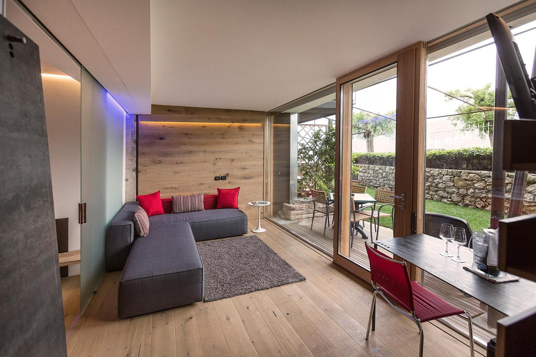 Suite with Garden - Photo 6