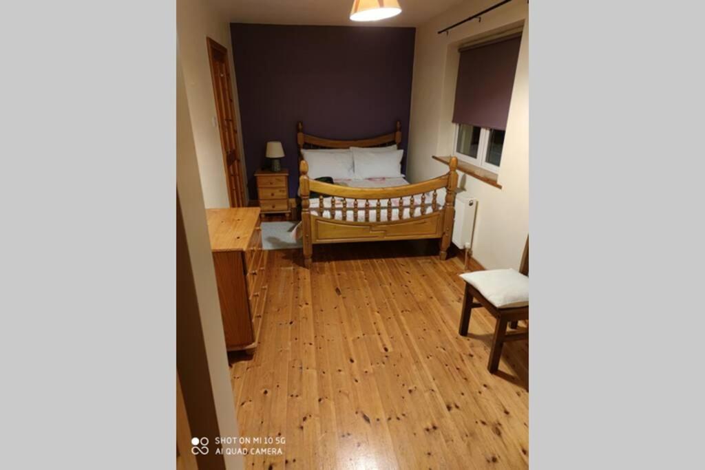 Two-Bedroom House - Photo 2