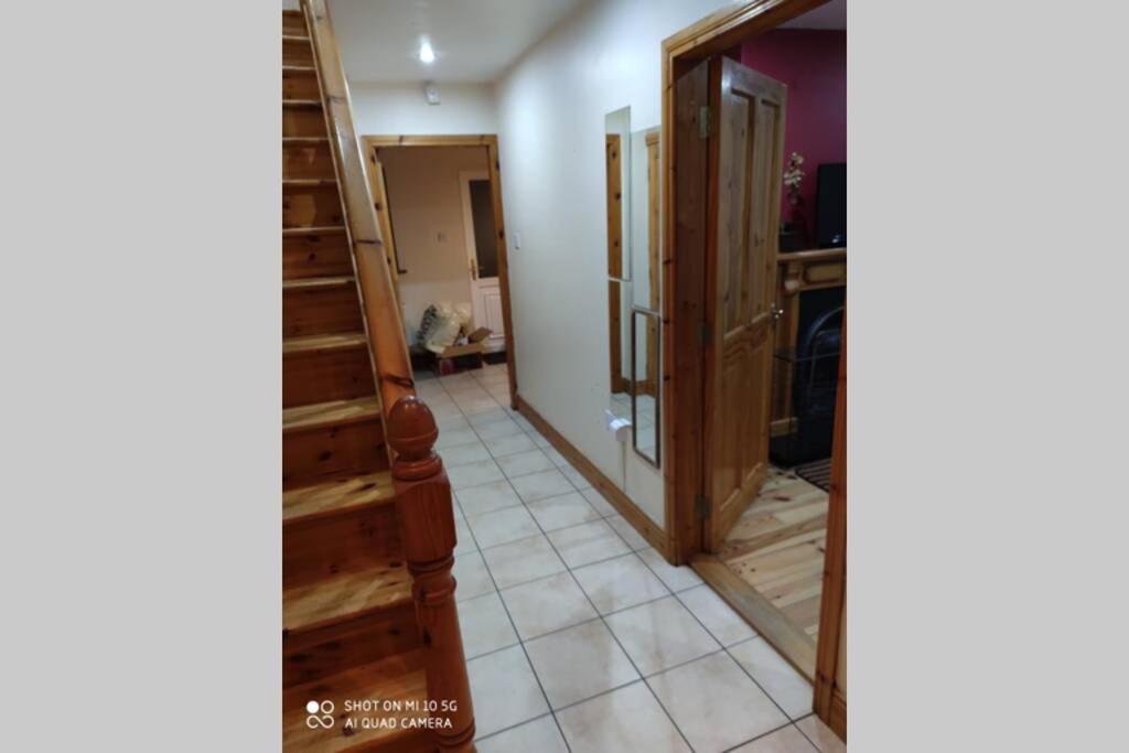 Two-Bedroom House - Photo 6