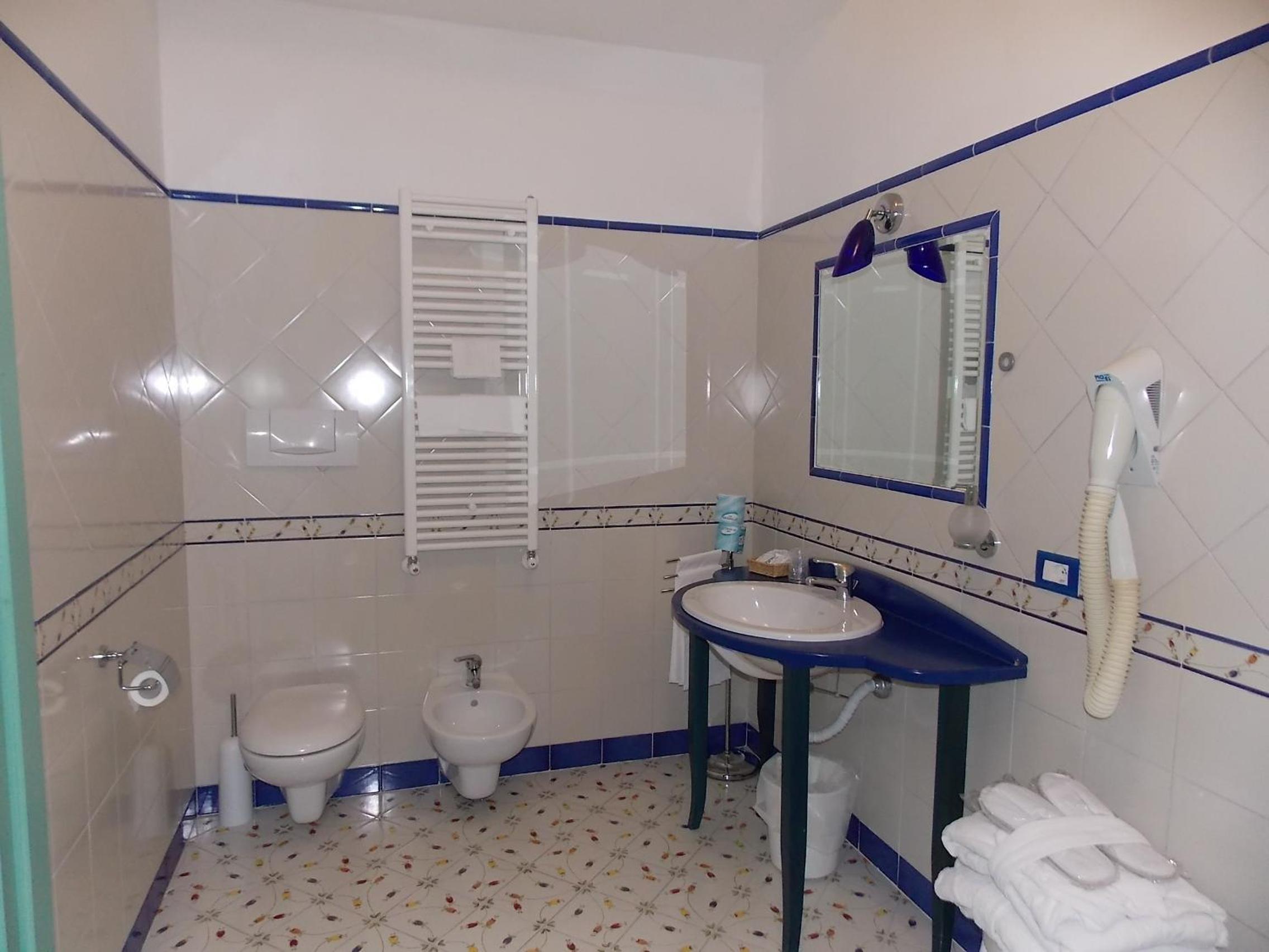 Superior Double or Twin Room with Sea View photo 2