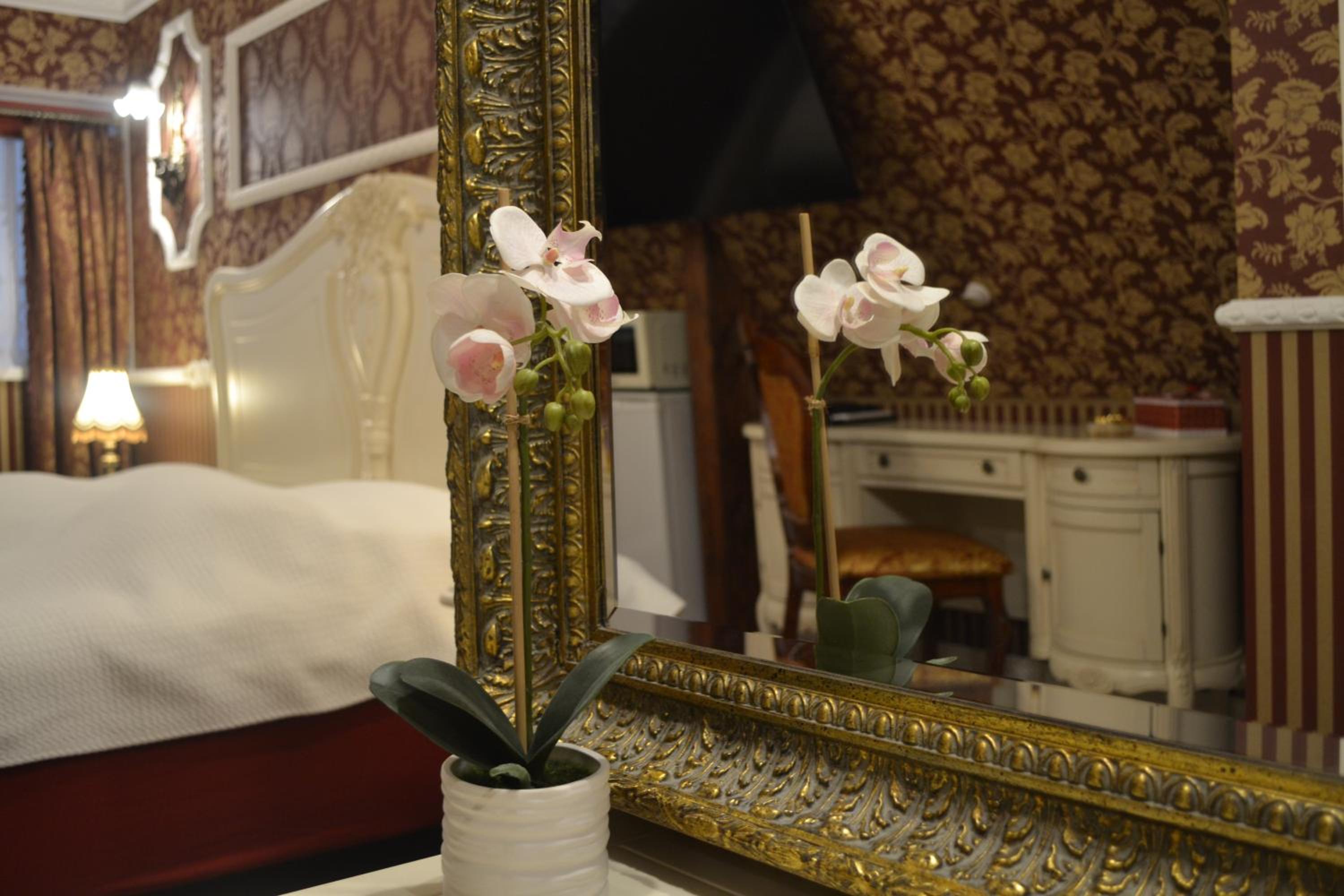 Double or Twin Room - Photo 13