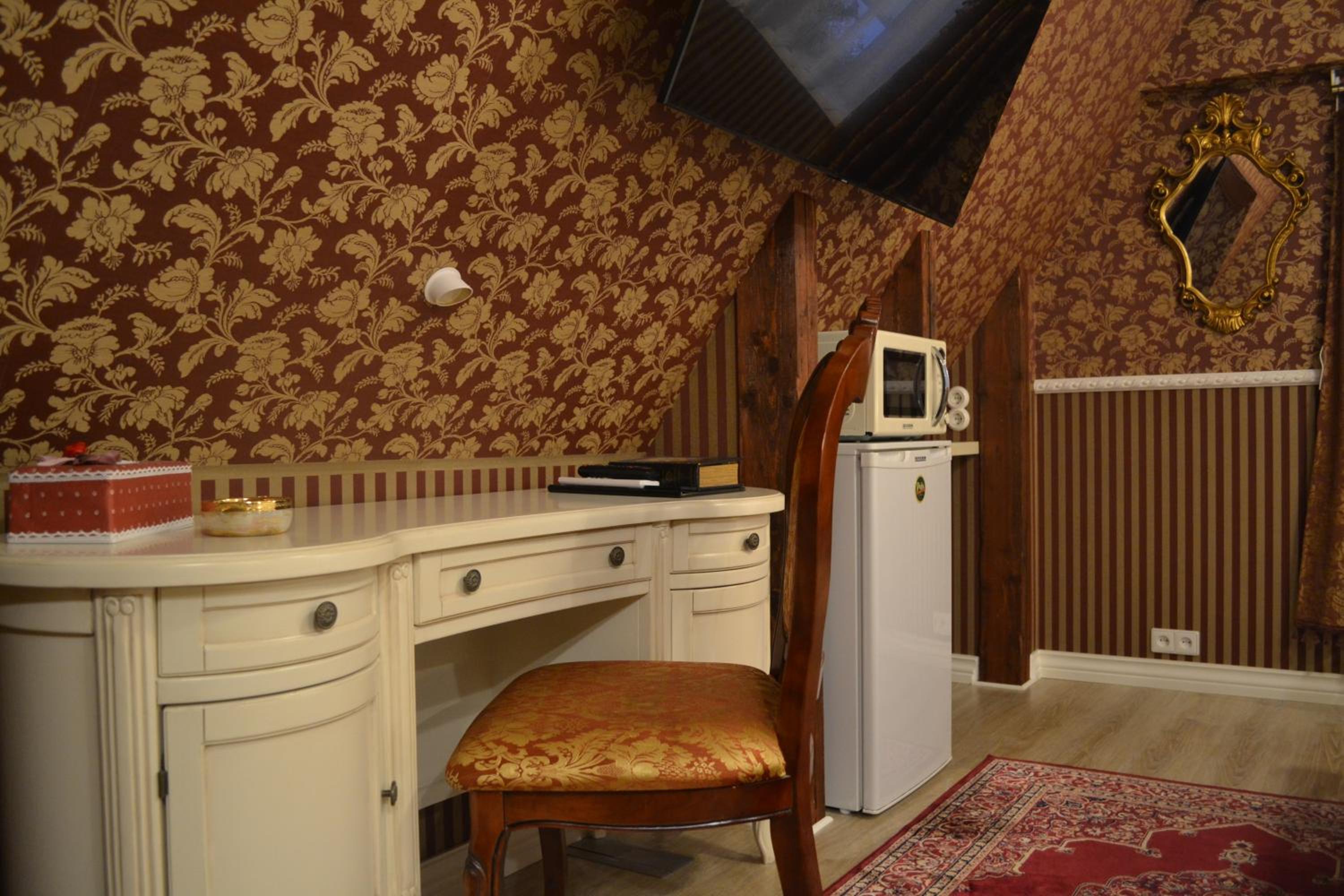 Double or Twin Room - Photo 11