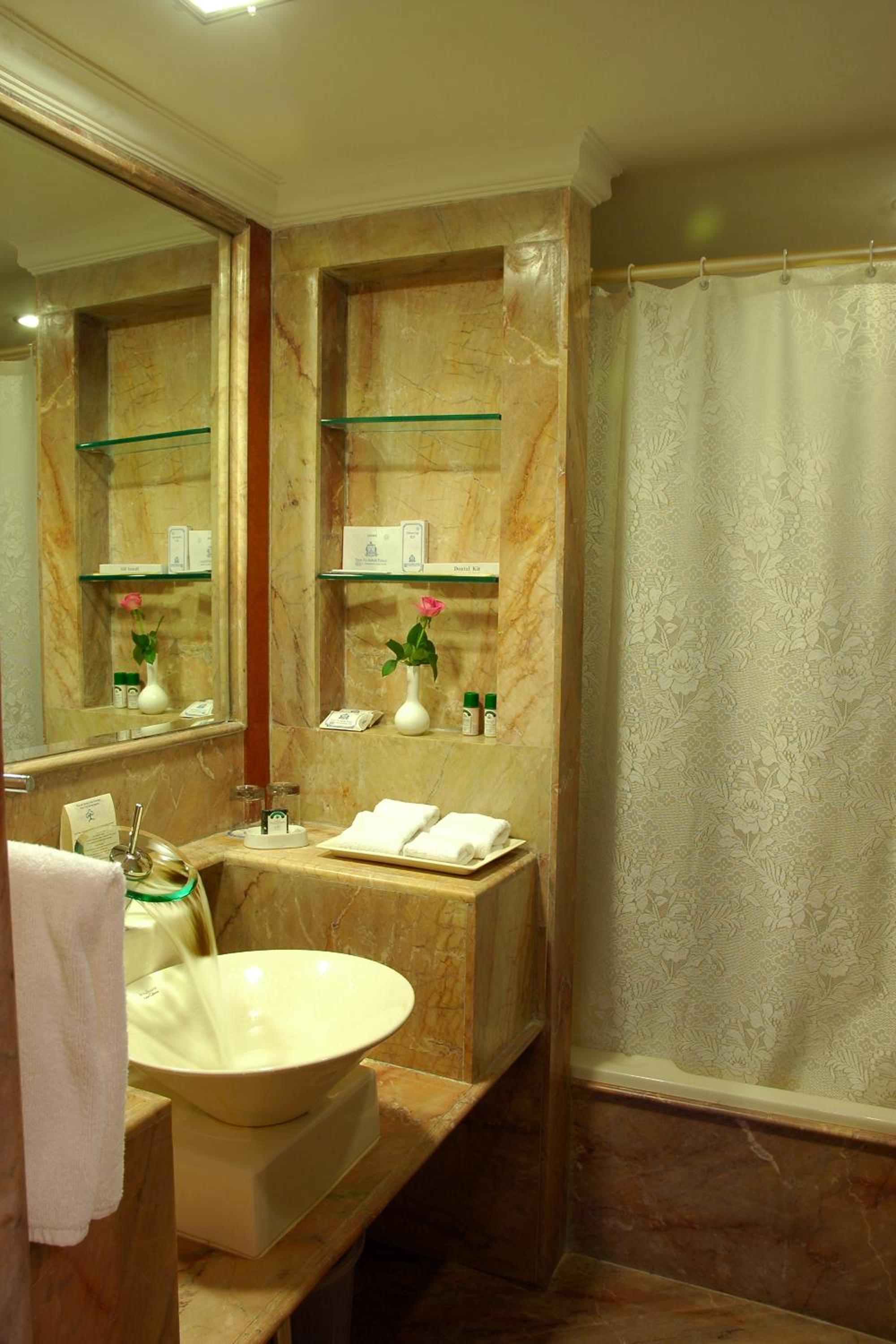 Premium Double or Twin Room photo 3