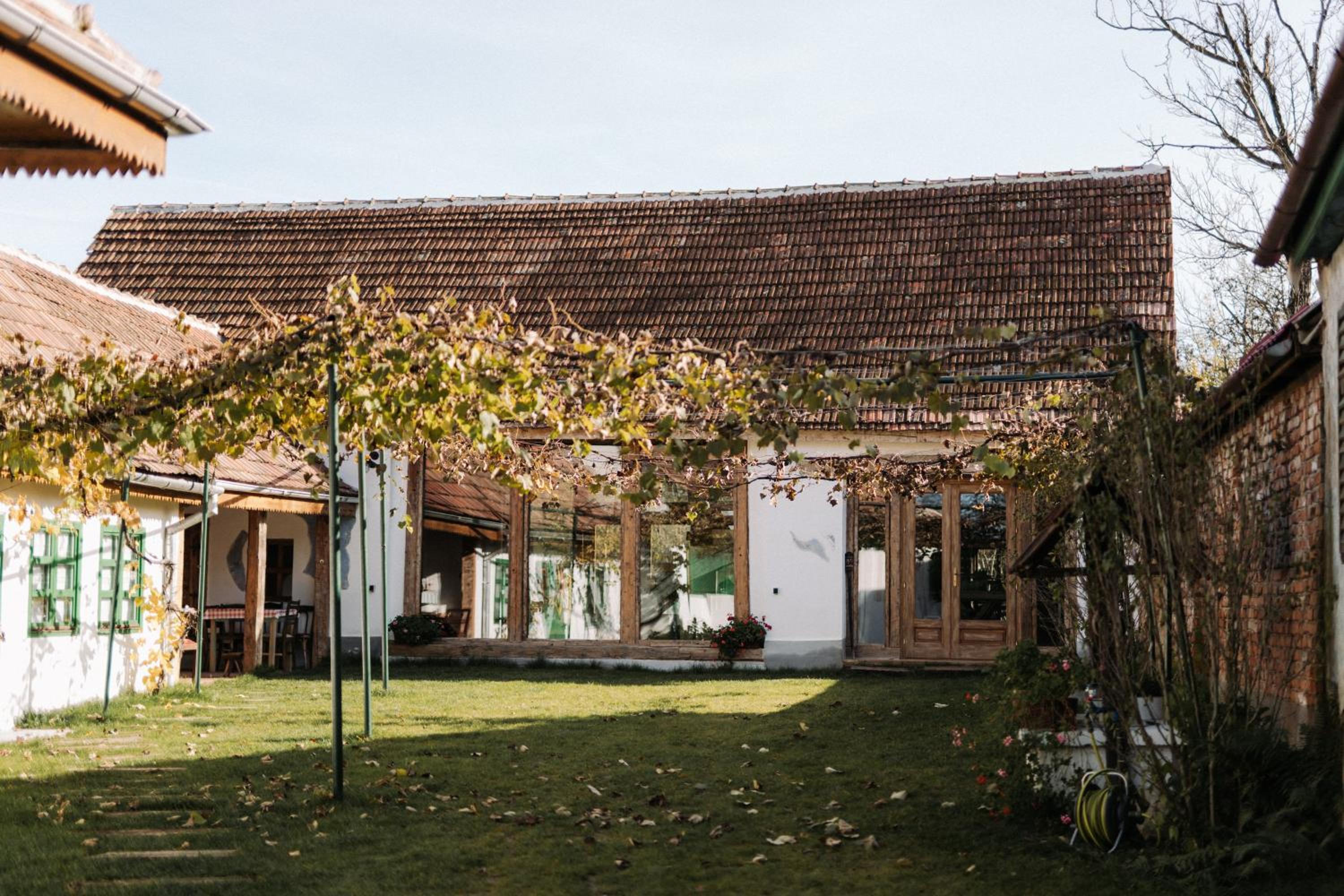 Four-Bedroom House - Photo 15